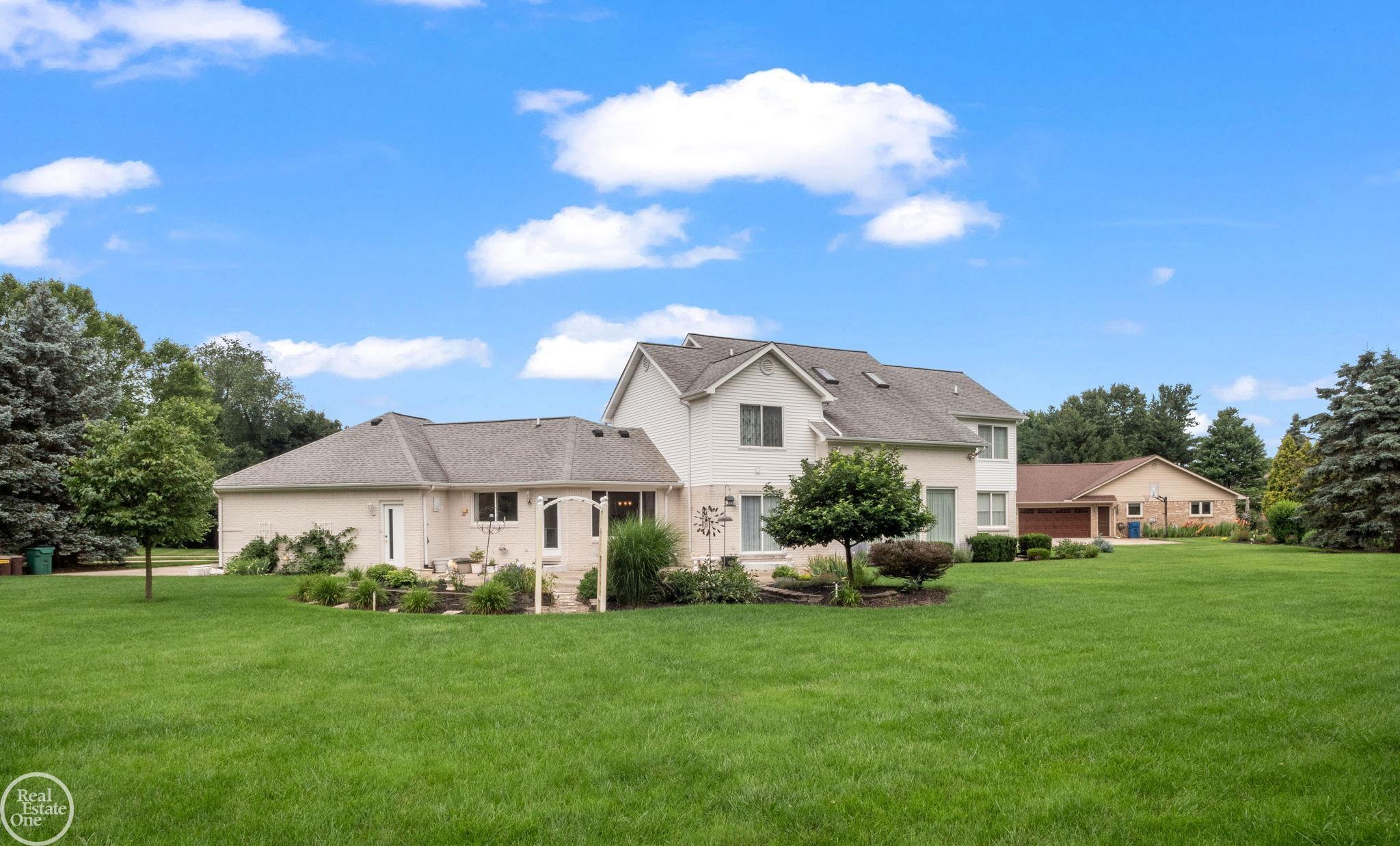 61555 Country Lane