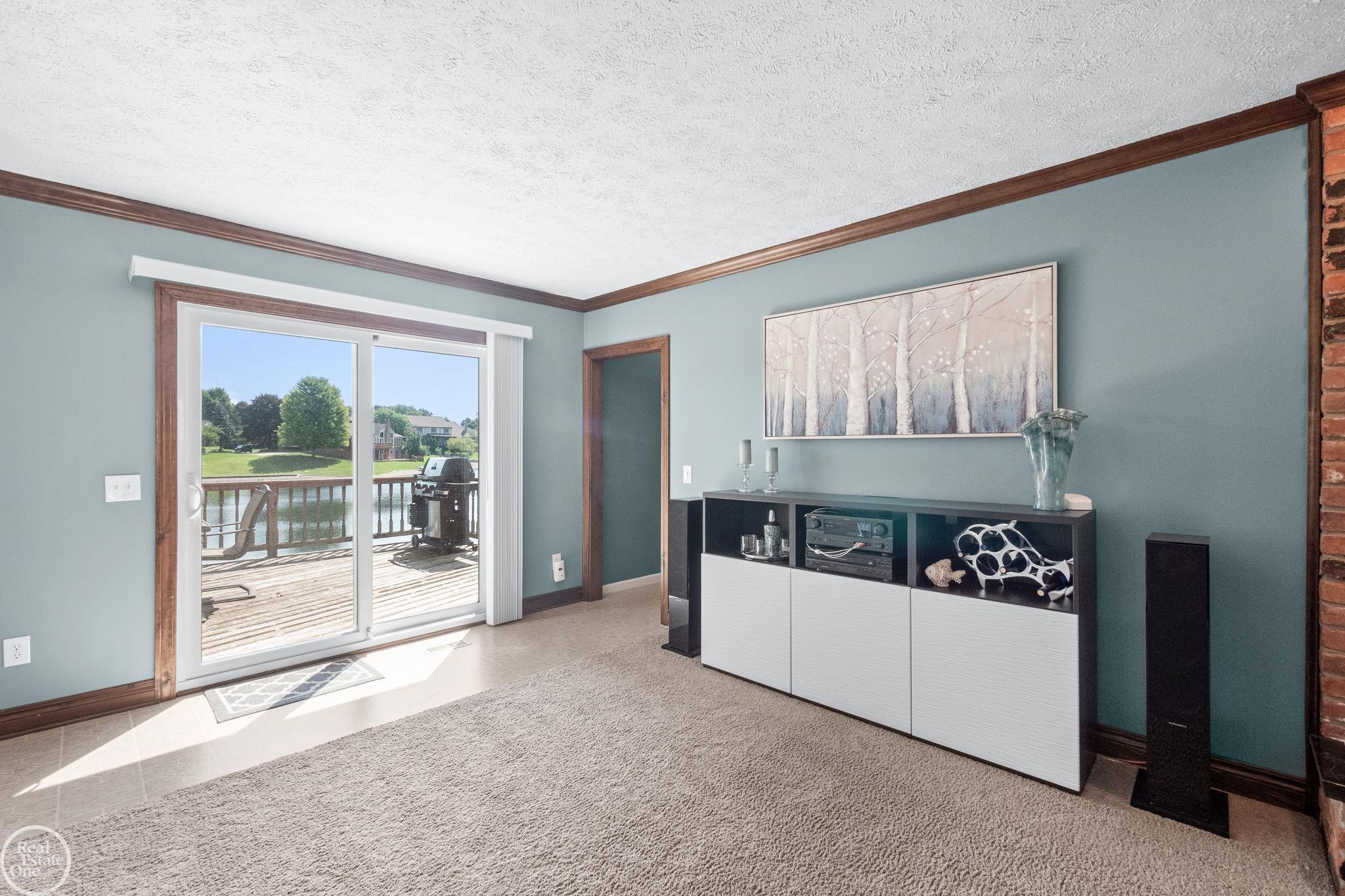 48326 Lake Valley Drive