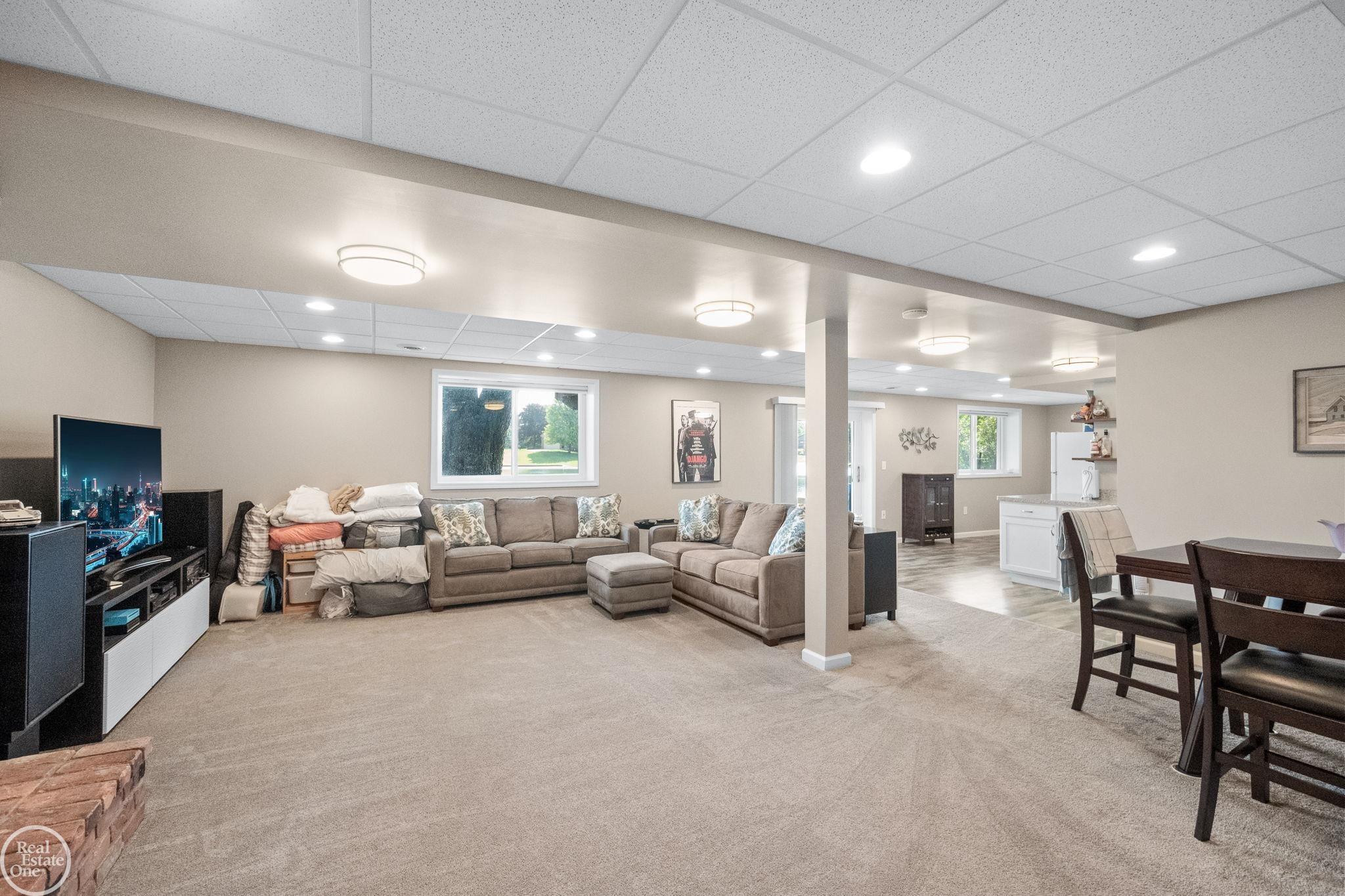 48326 Lake Valley Drive