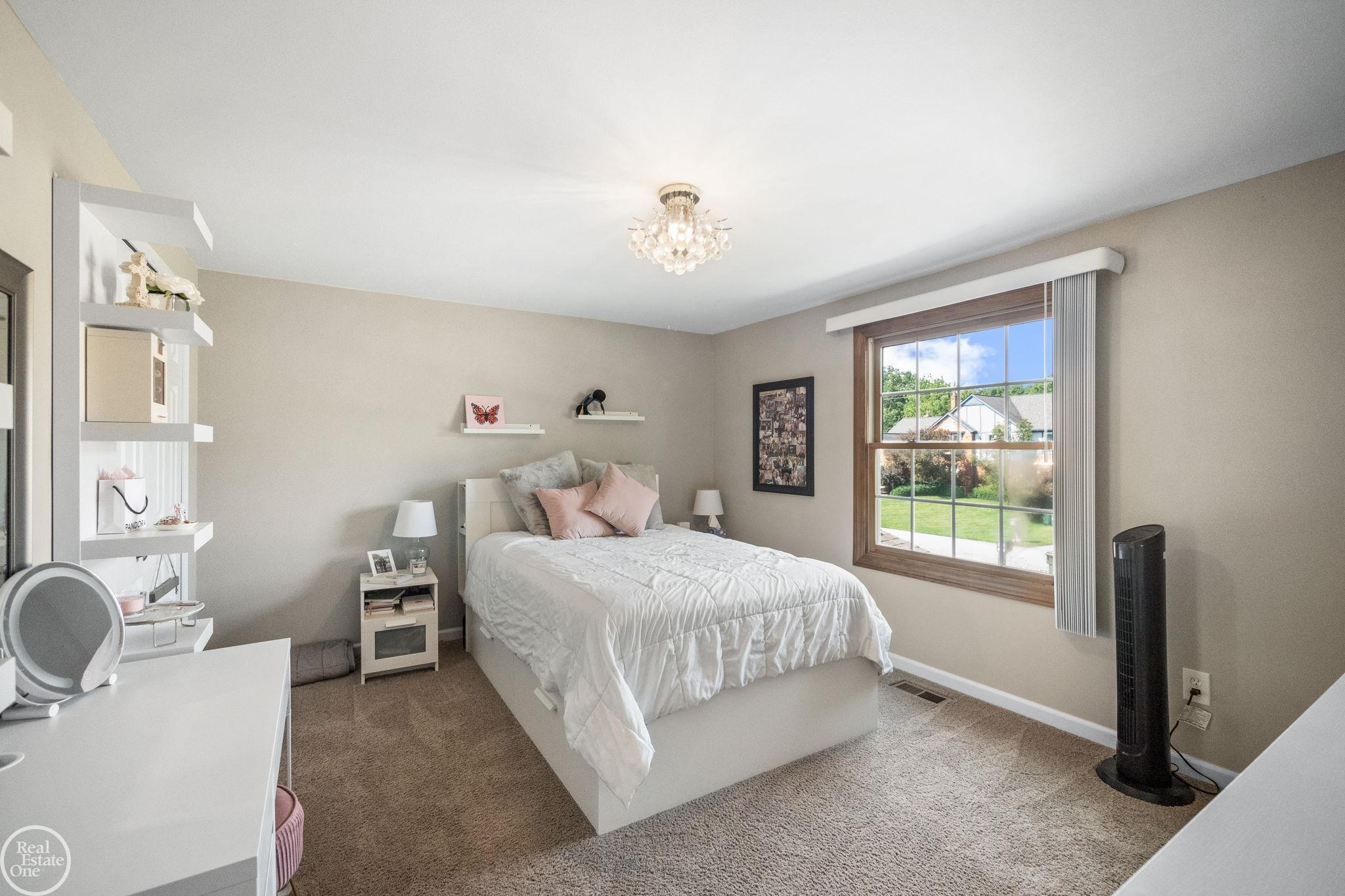 48326 Lake Valley Drive