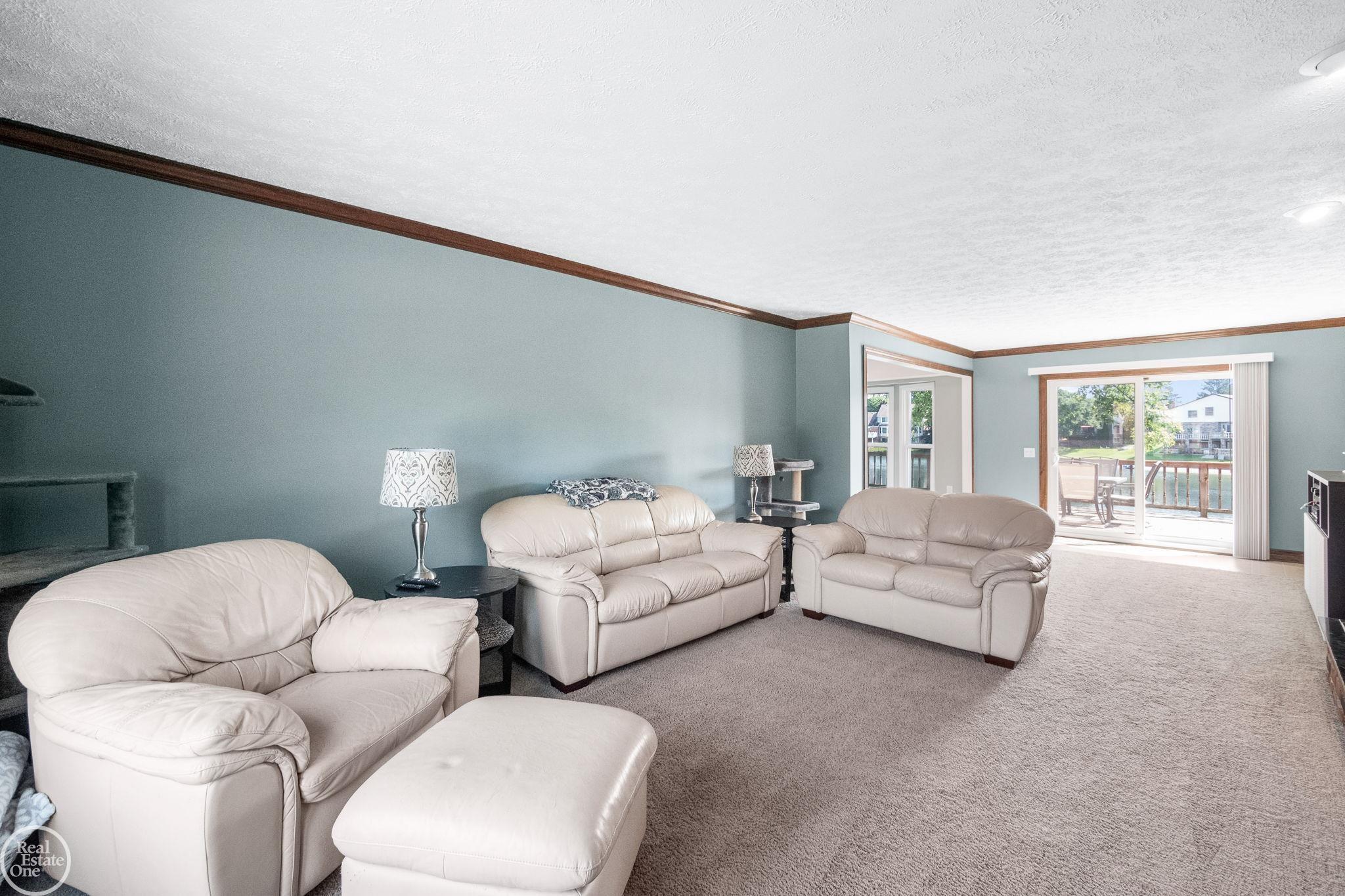 48326 Lake Valley Drive