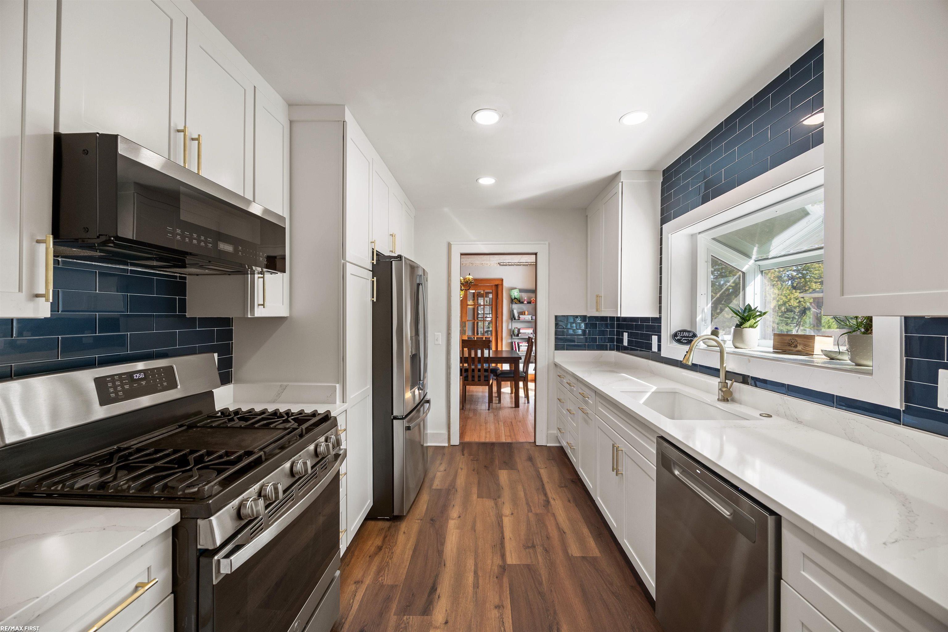 7706 Lindrath