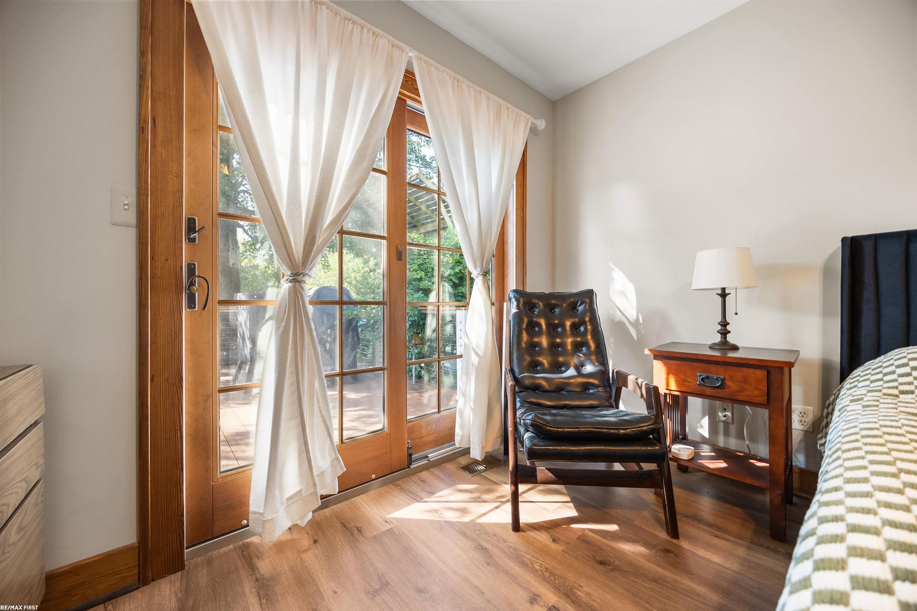 7706 Lindrath