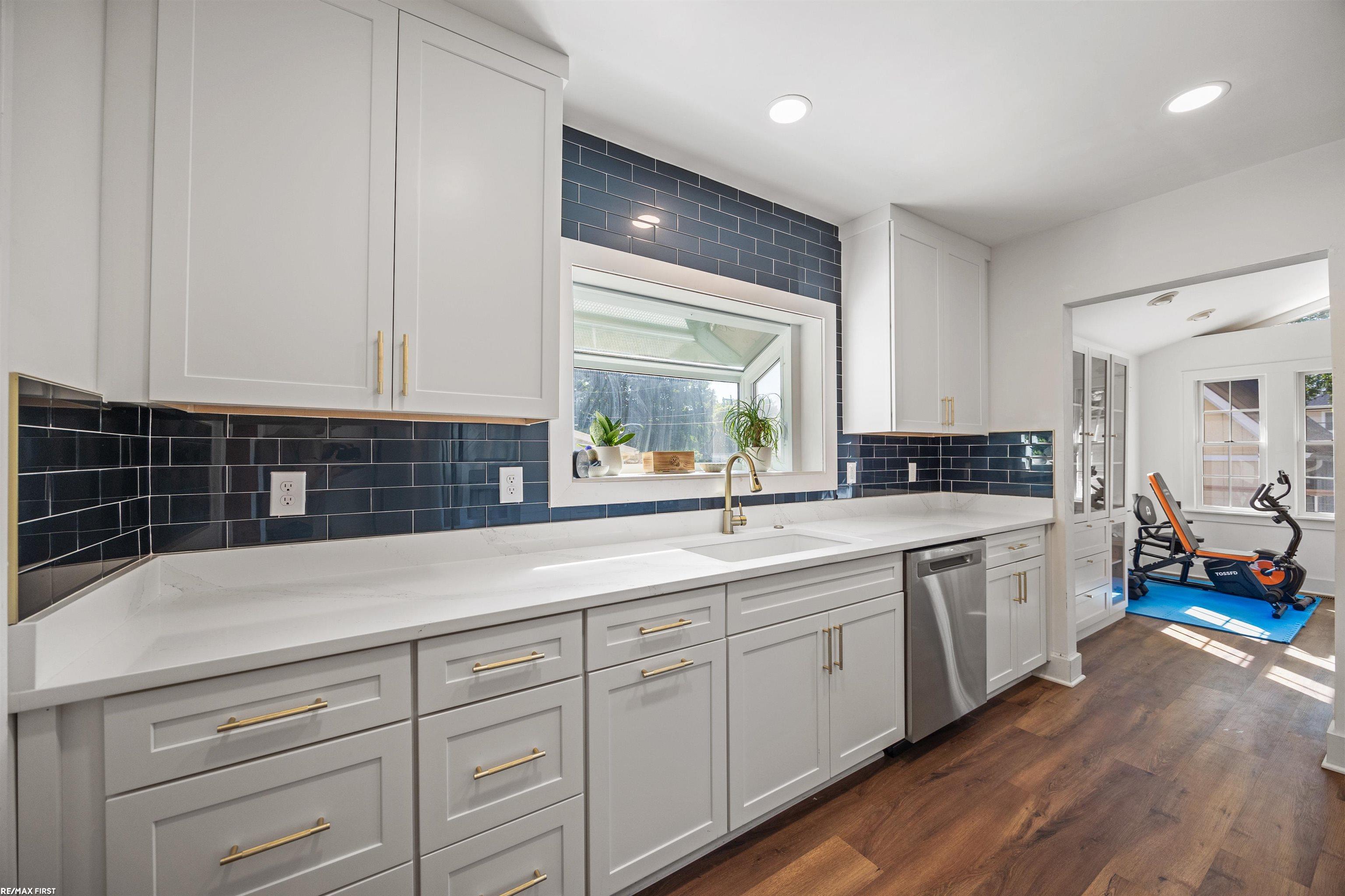 7706 Lindrath