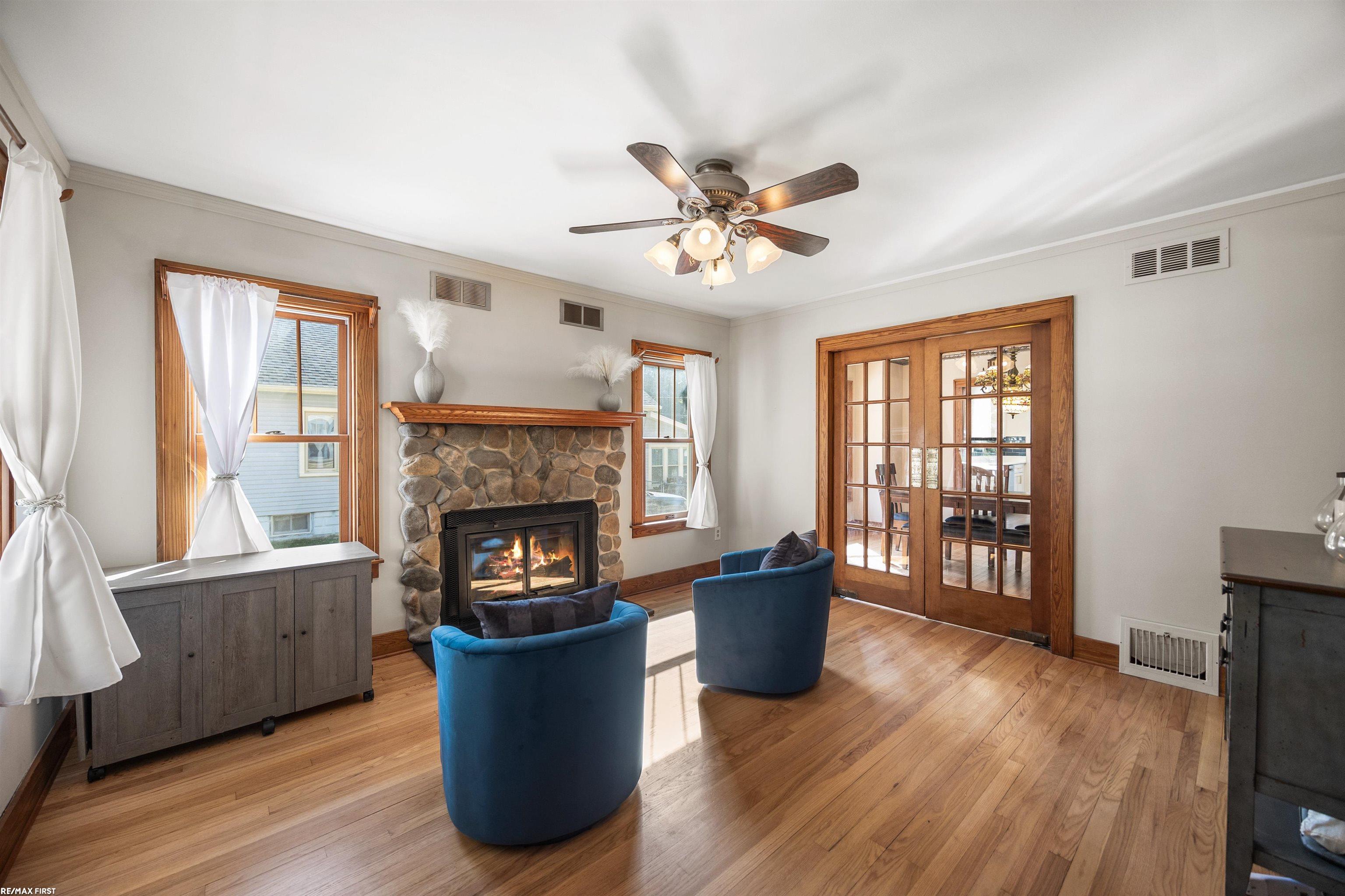 7706 Lindrath