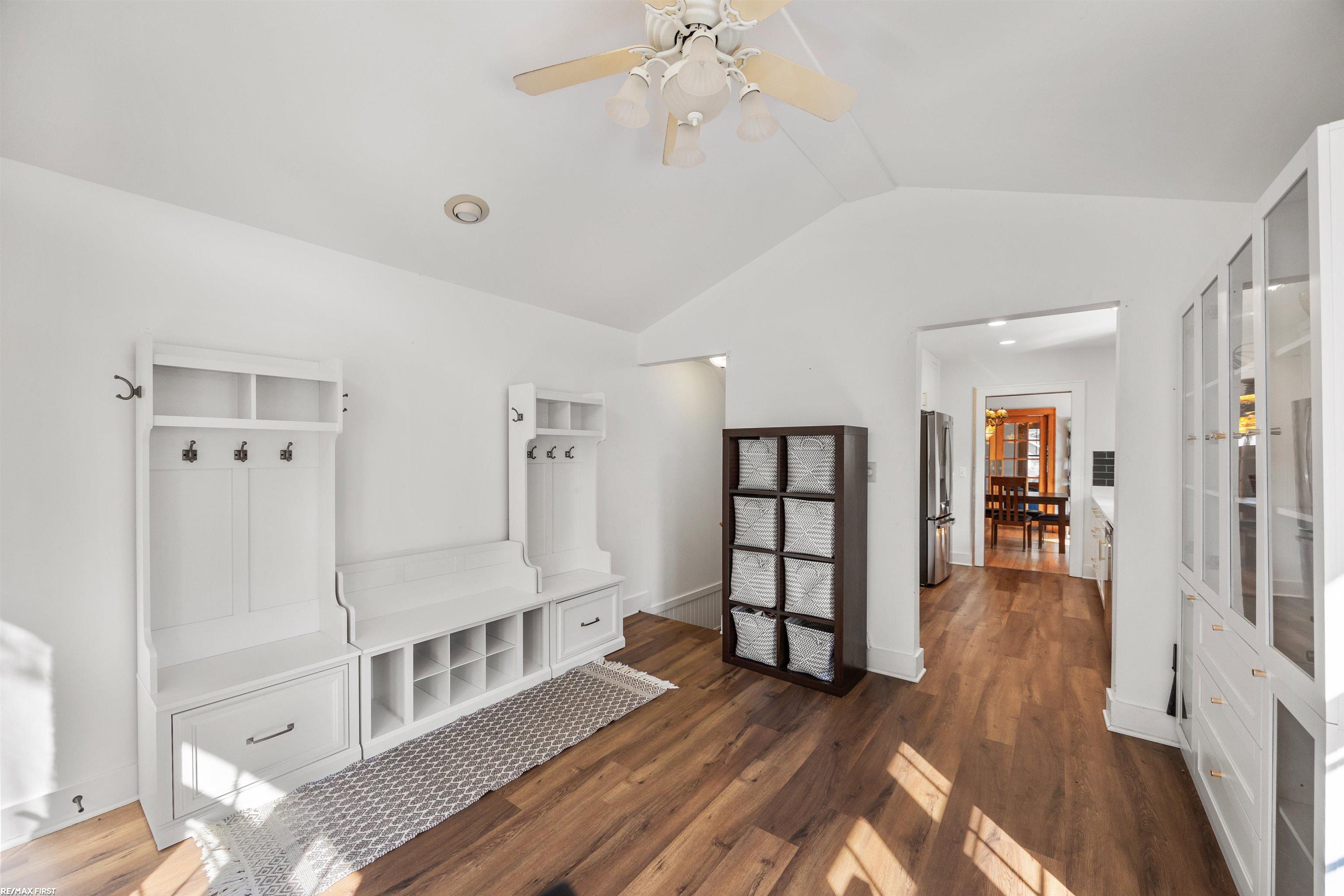 7706 Lindrath