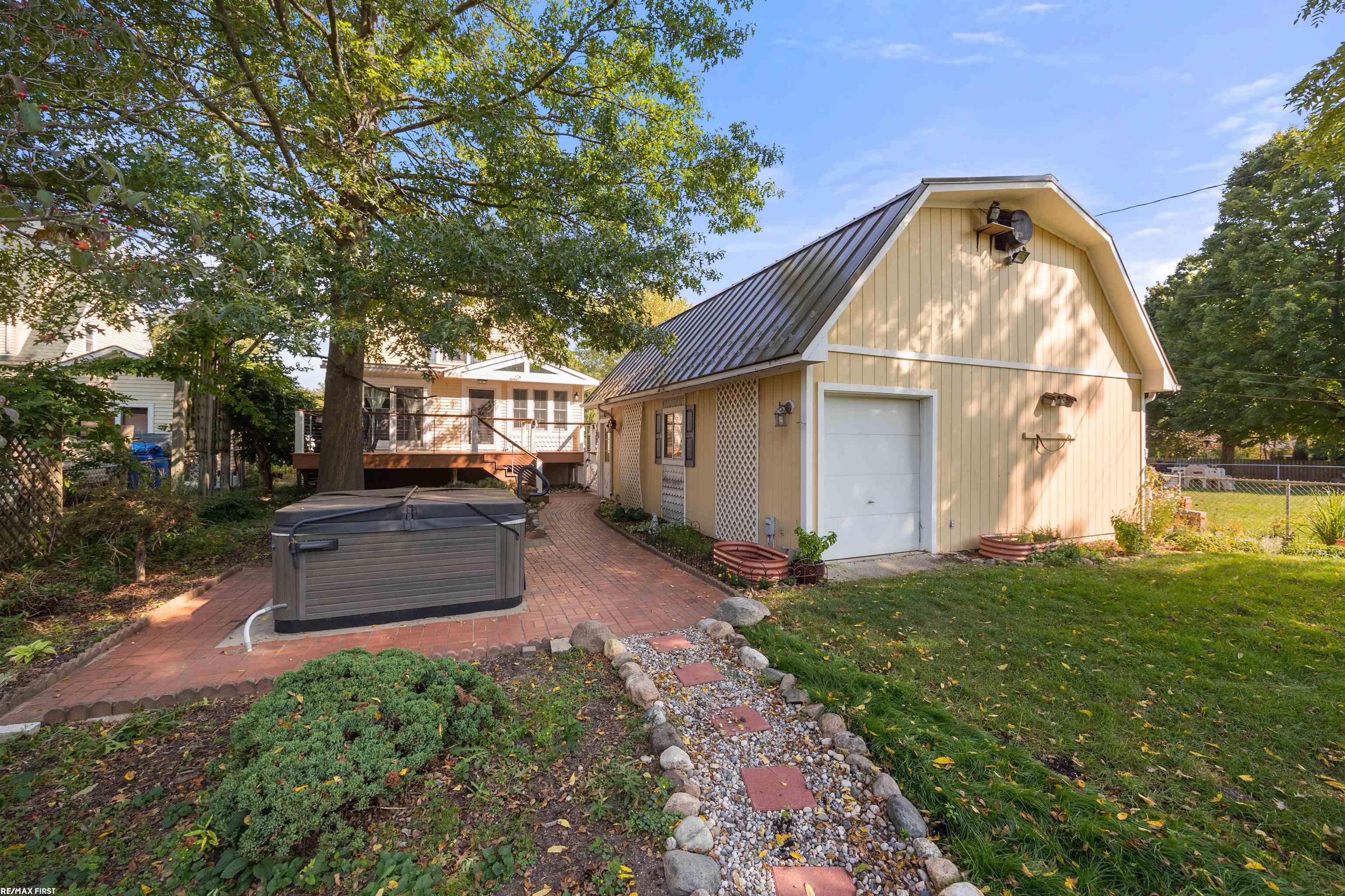 7706 Lindrath