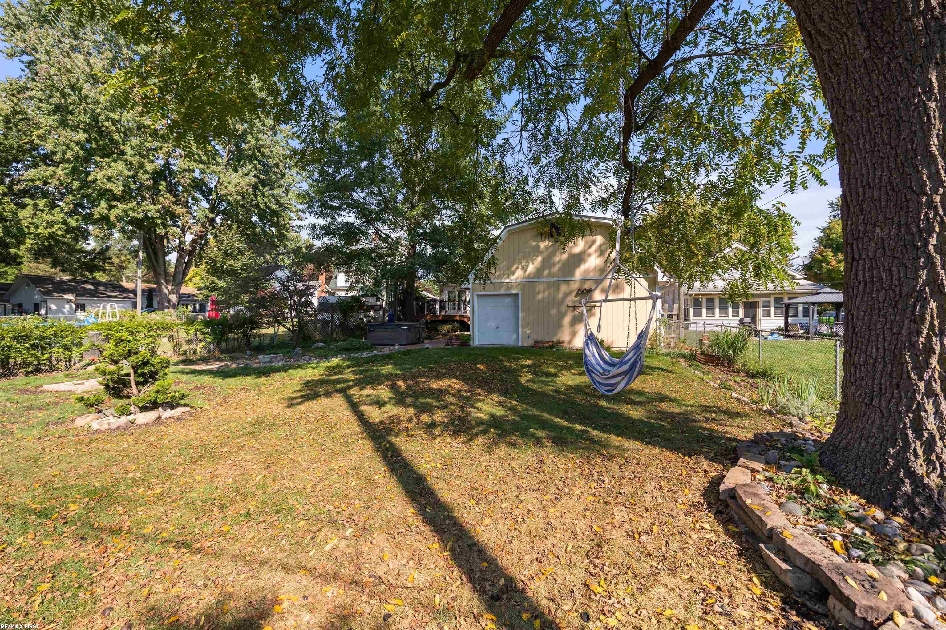 7706 Lindrath