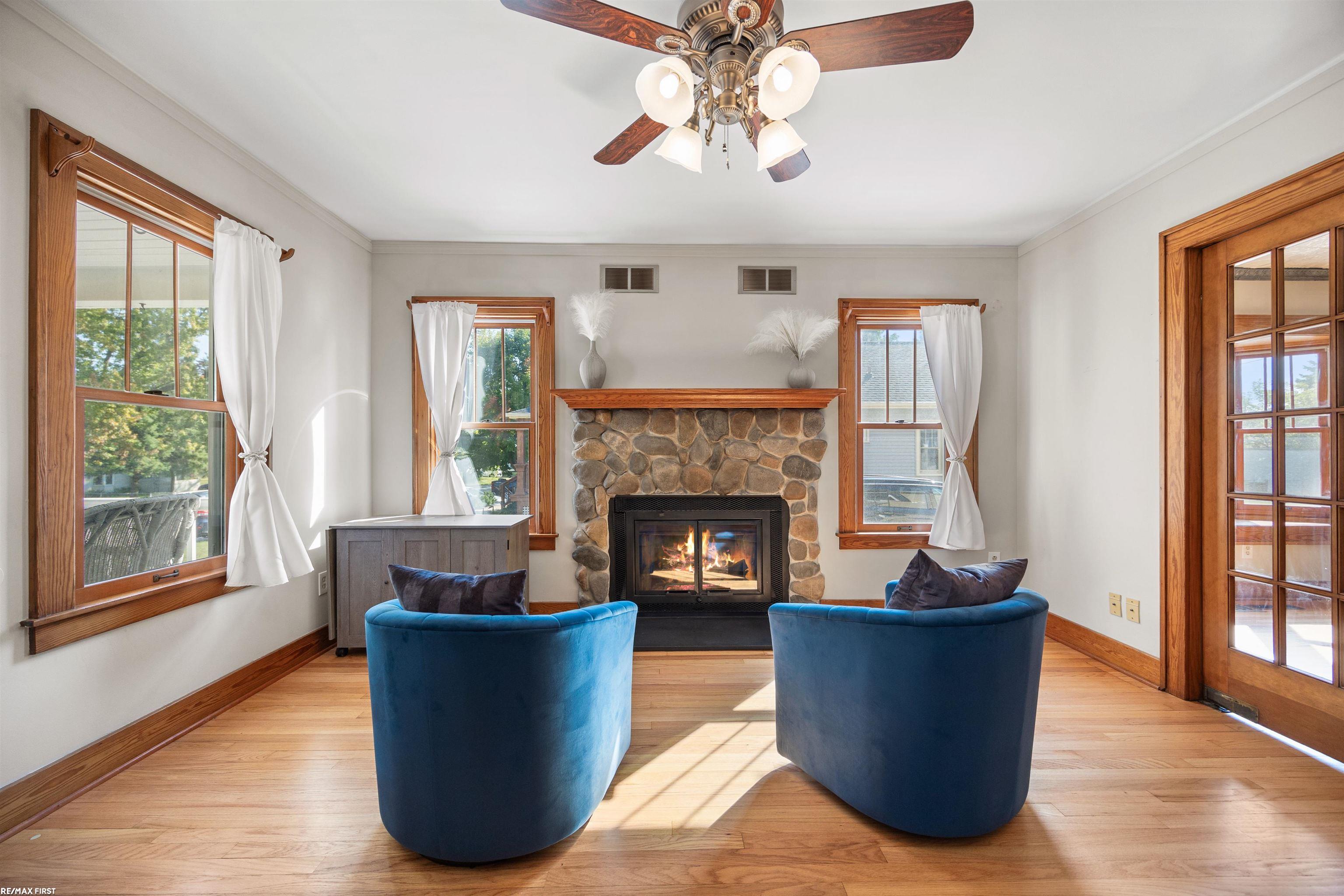 7706 Lindrath