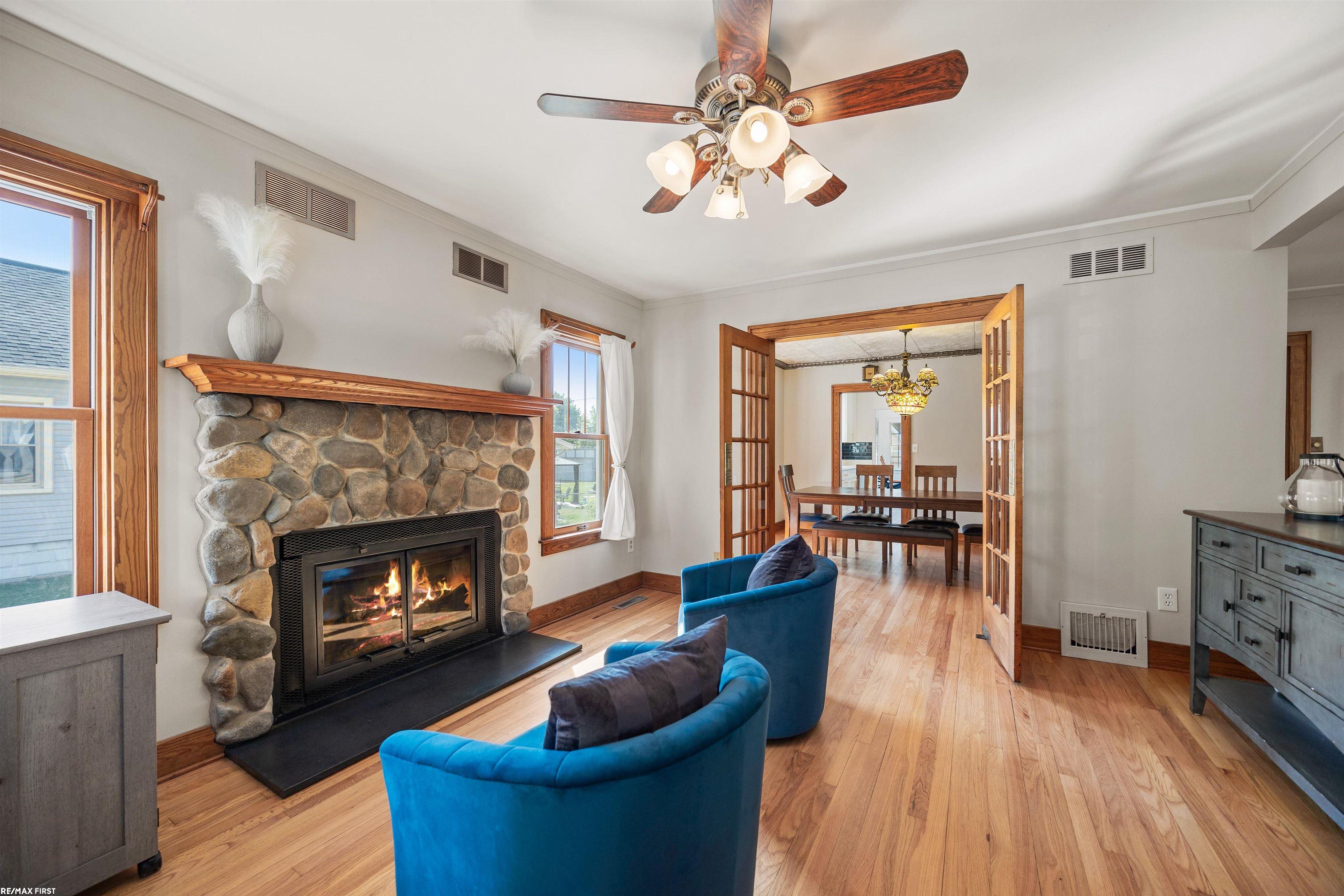 7706 Lindrath