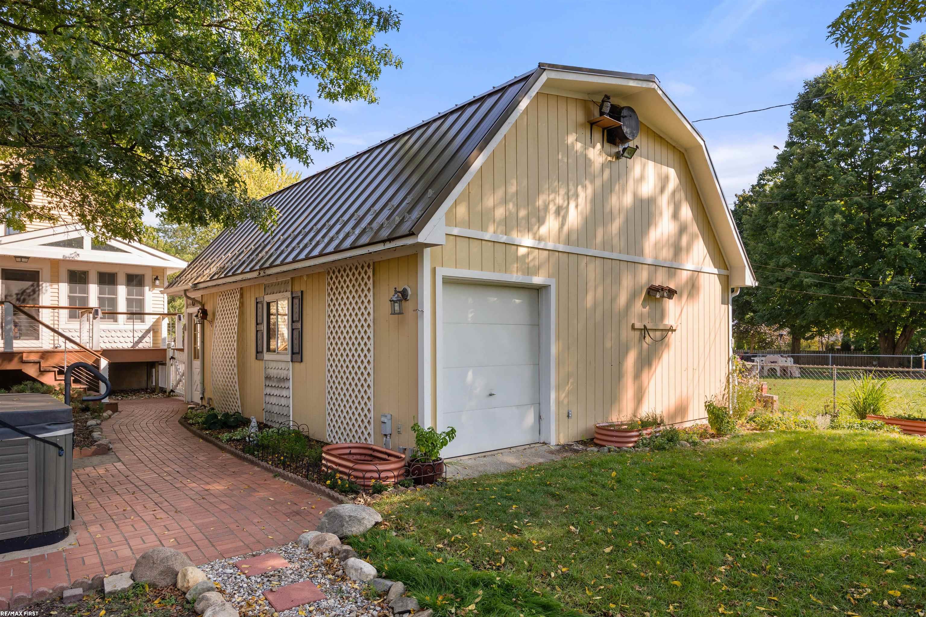 7706 Lindrath