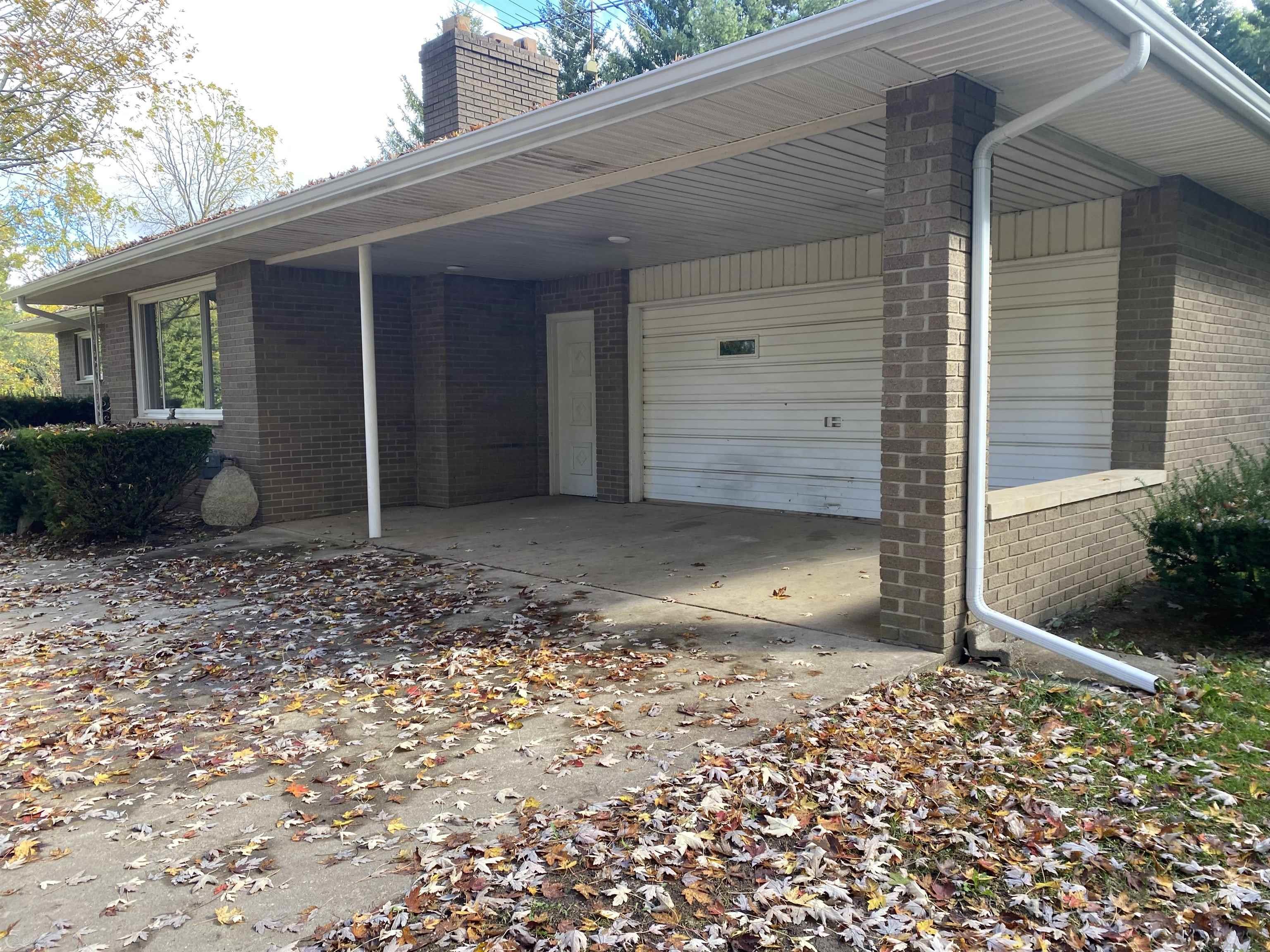 5750 Secord Lake Rd. Road