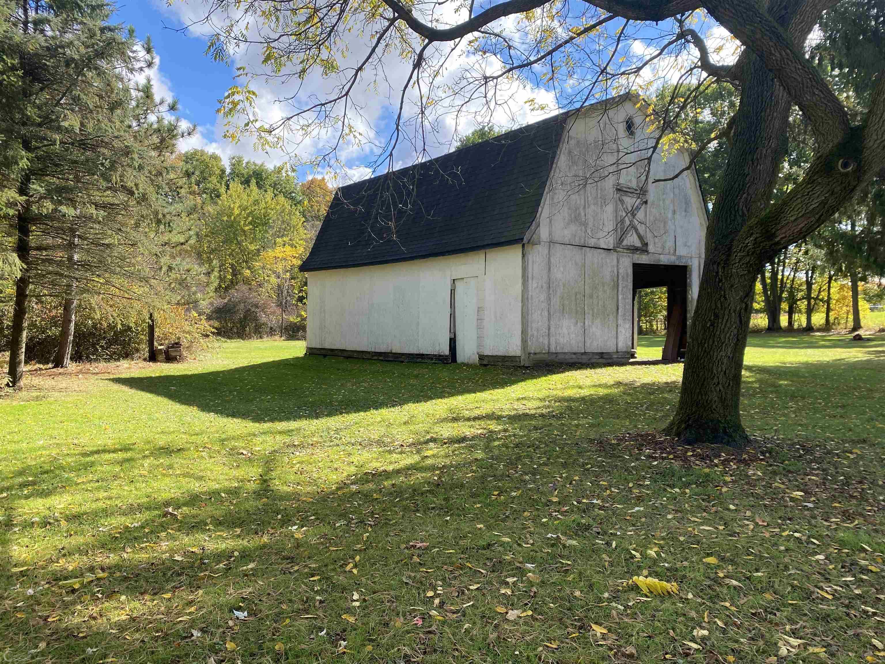 5750 Secord Lake Rd. Road