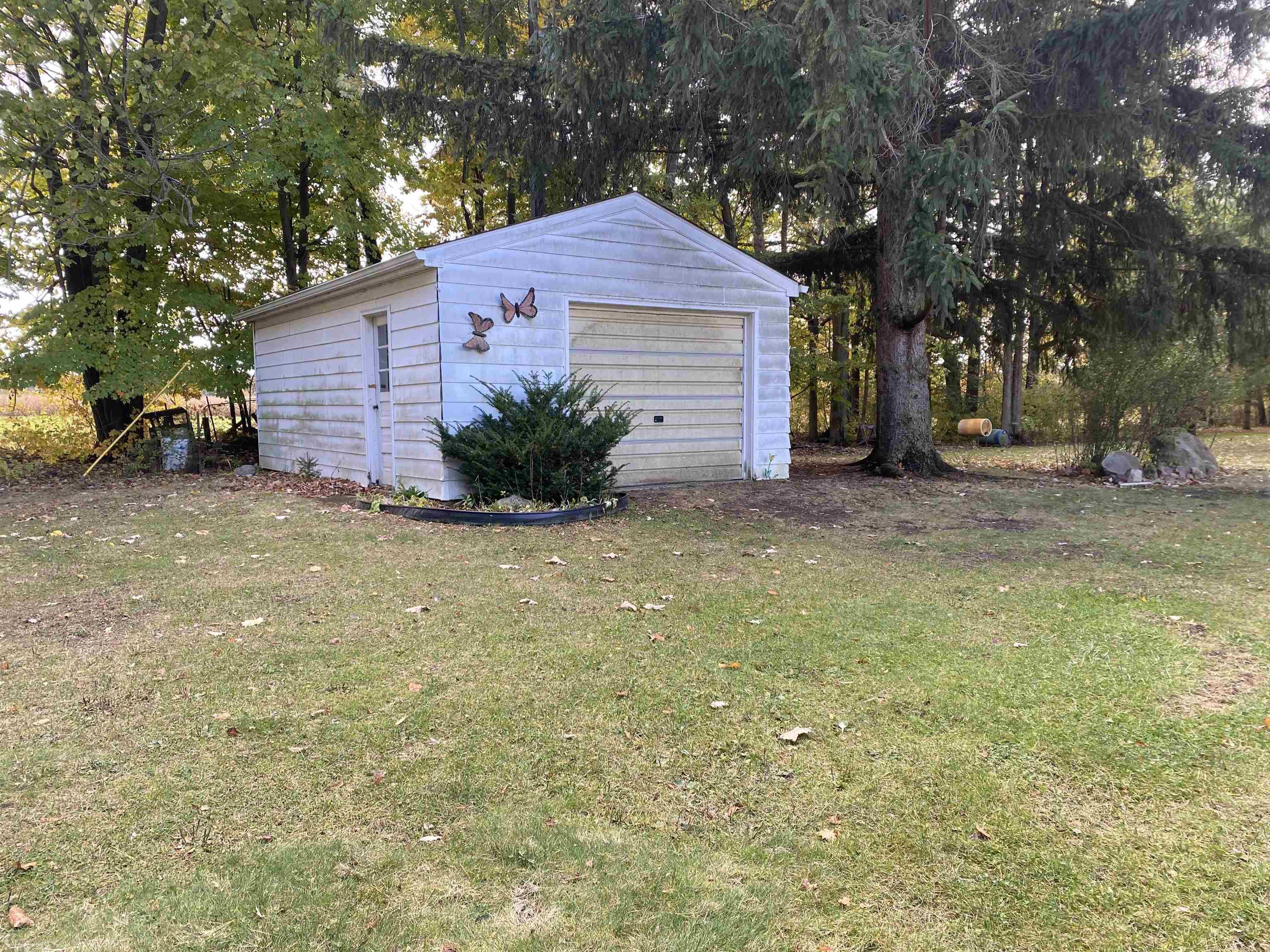 5750 Secord Lake Rd. Road