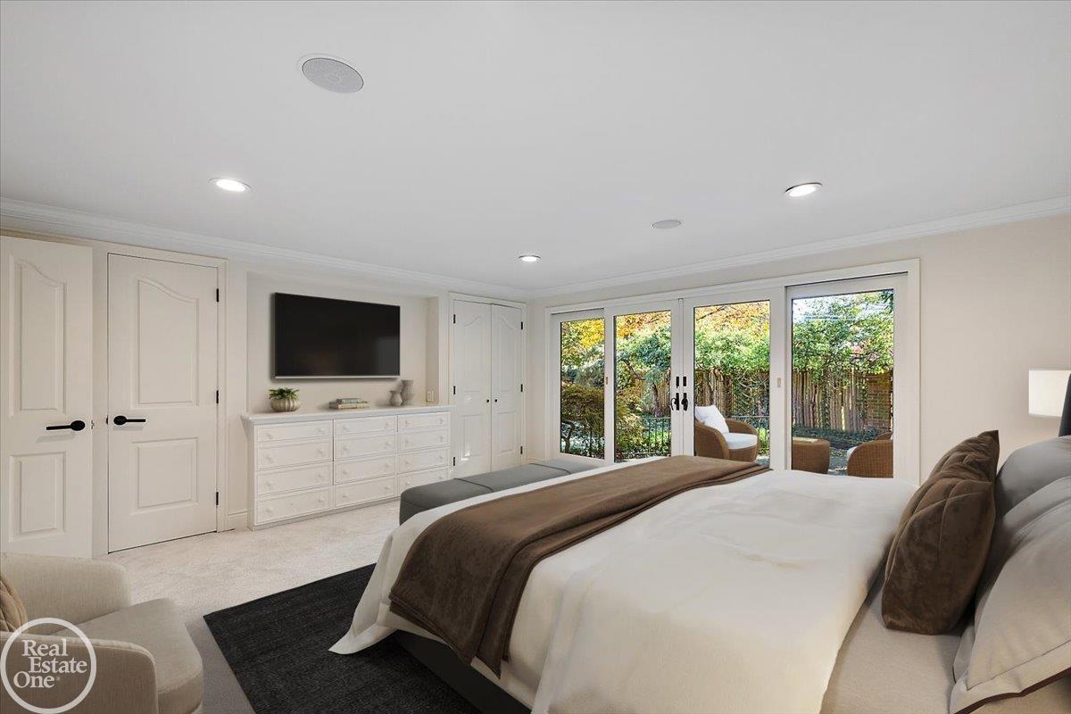 17680 E Jefferson Avenue