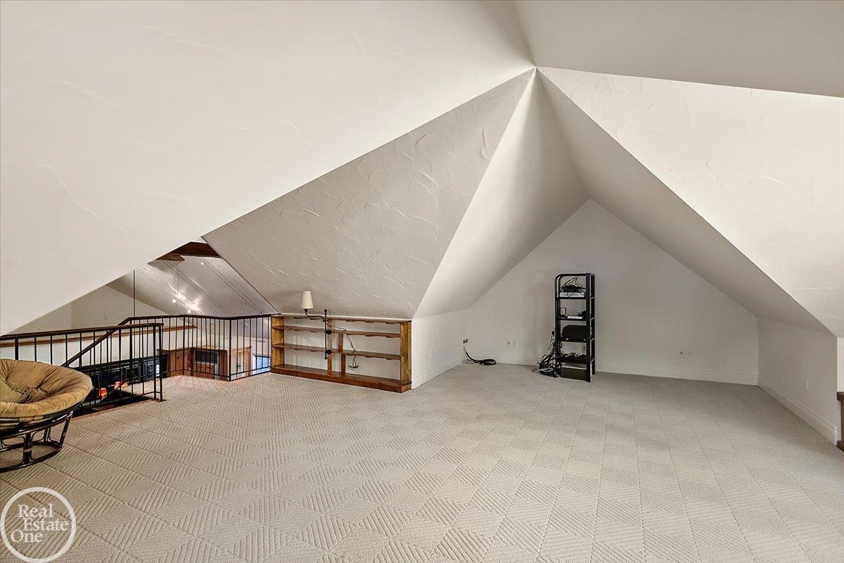 17680 E Jefferson Avenue