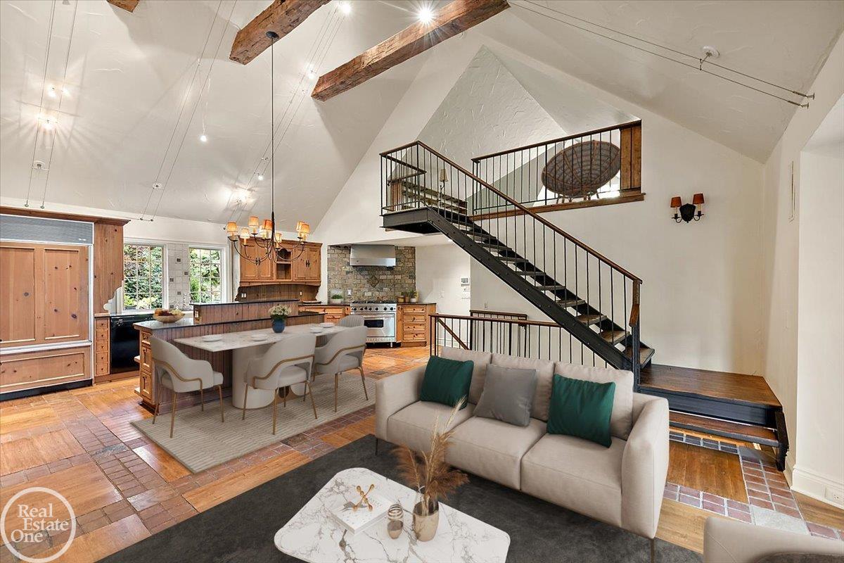 17680 E Jefferson Avenue