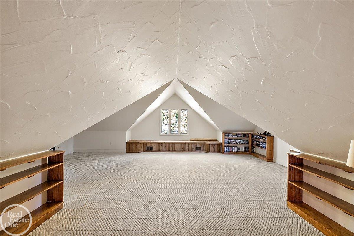 17680 E Jefferson Avenue