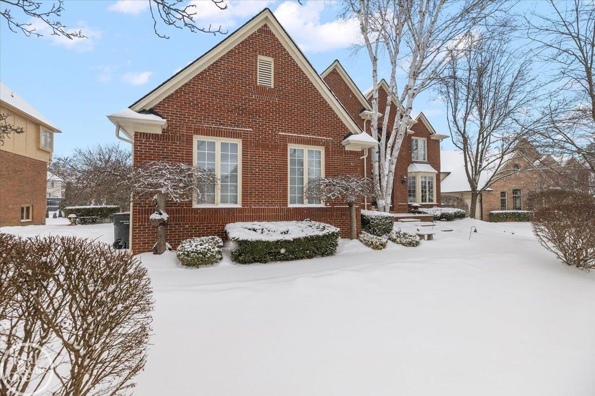 54839 Alexis Court