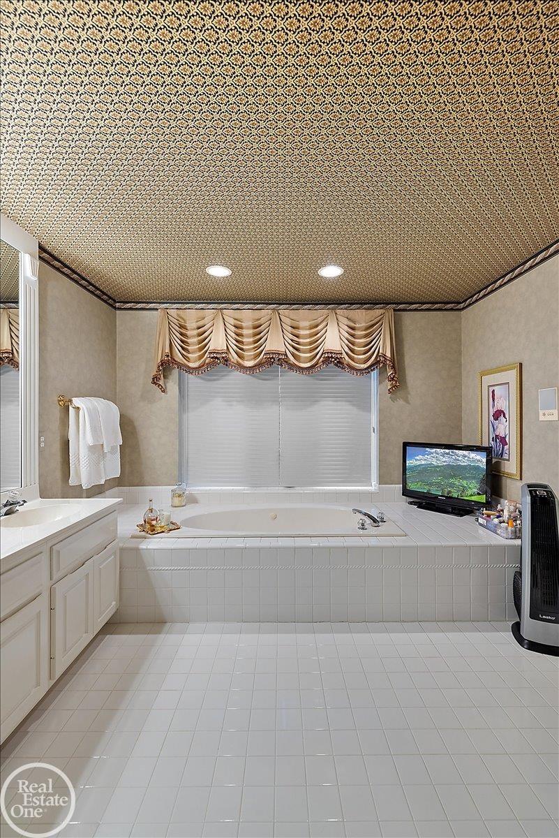54839 Alexis Court