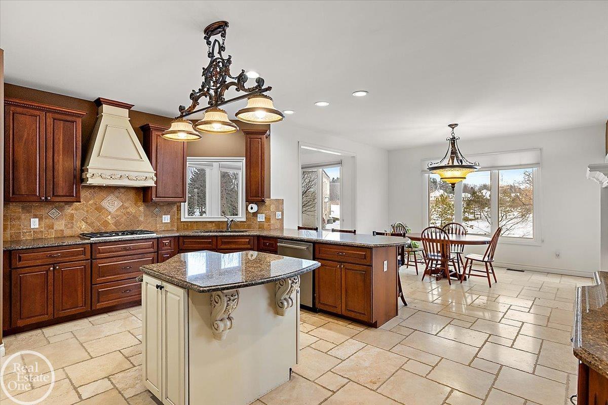 63588 Georgetowne S. Drive