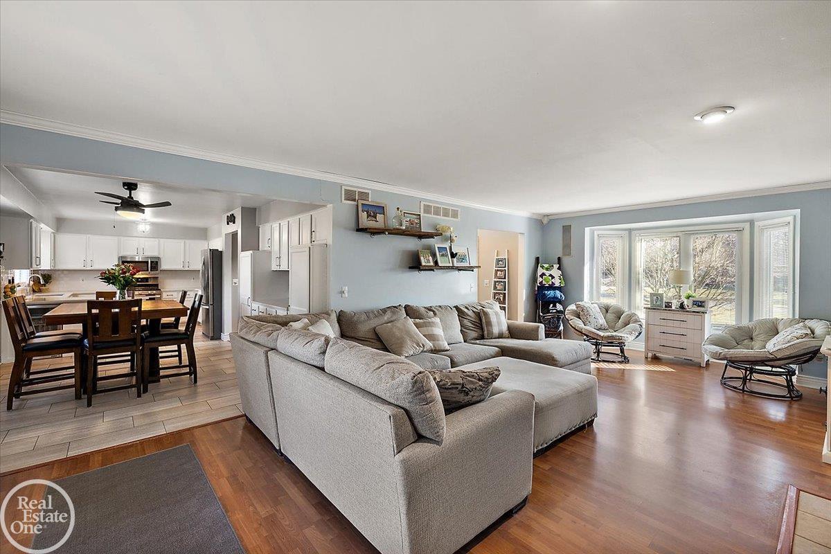 61449 Woodfield Way Drive