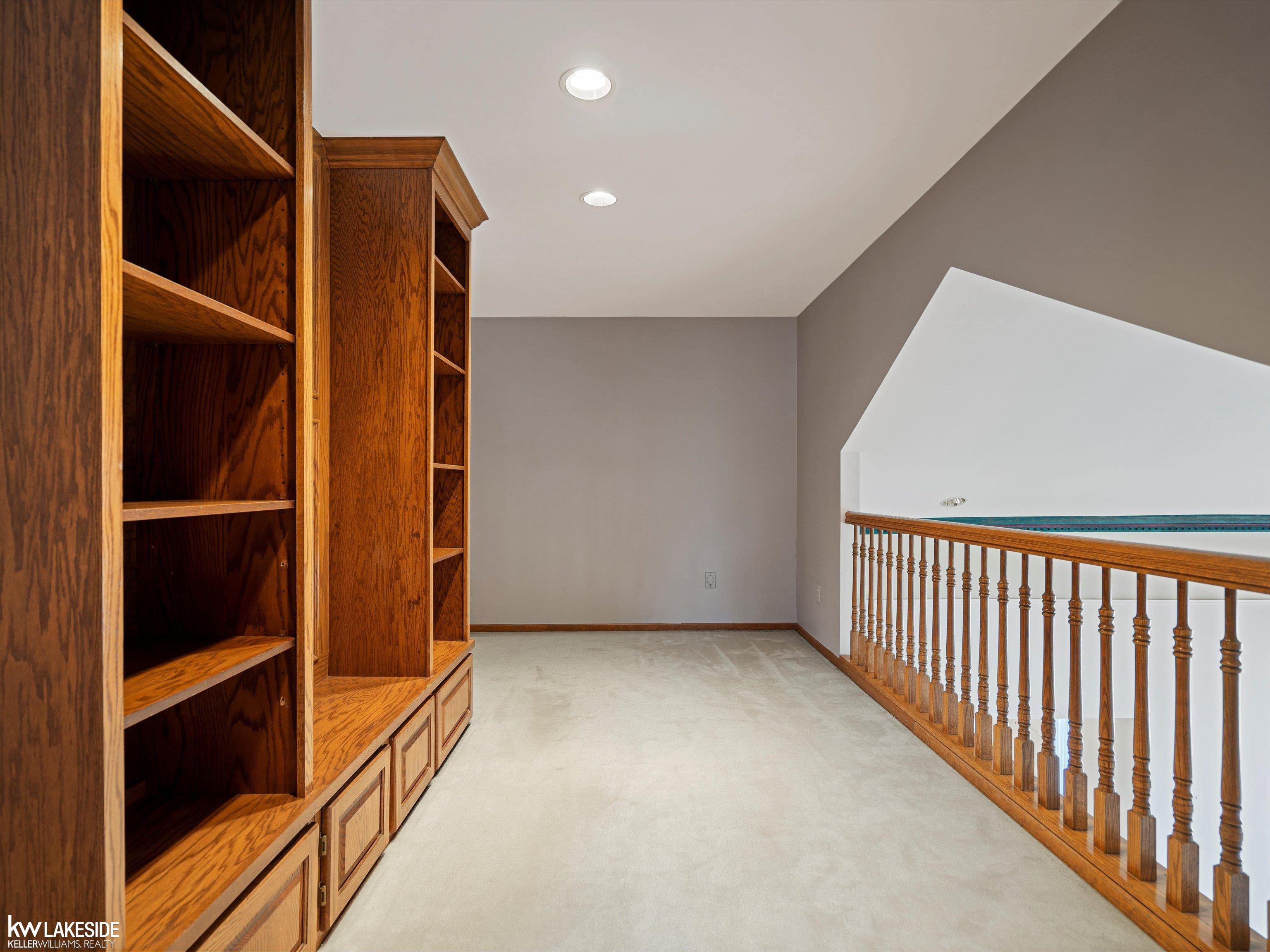 2206 Elm Circle