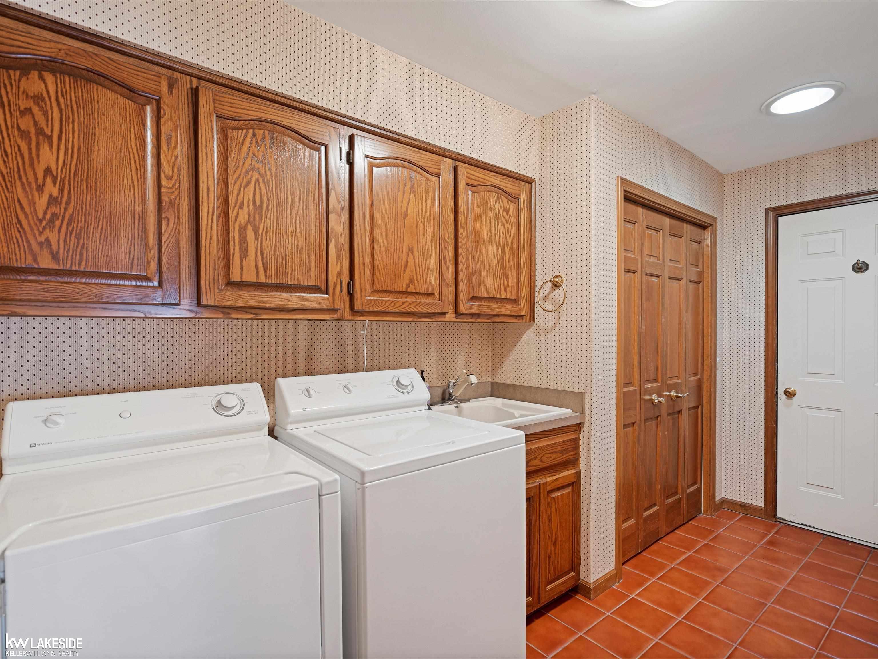 2206 Elm Circle