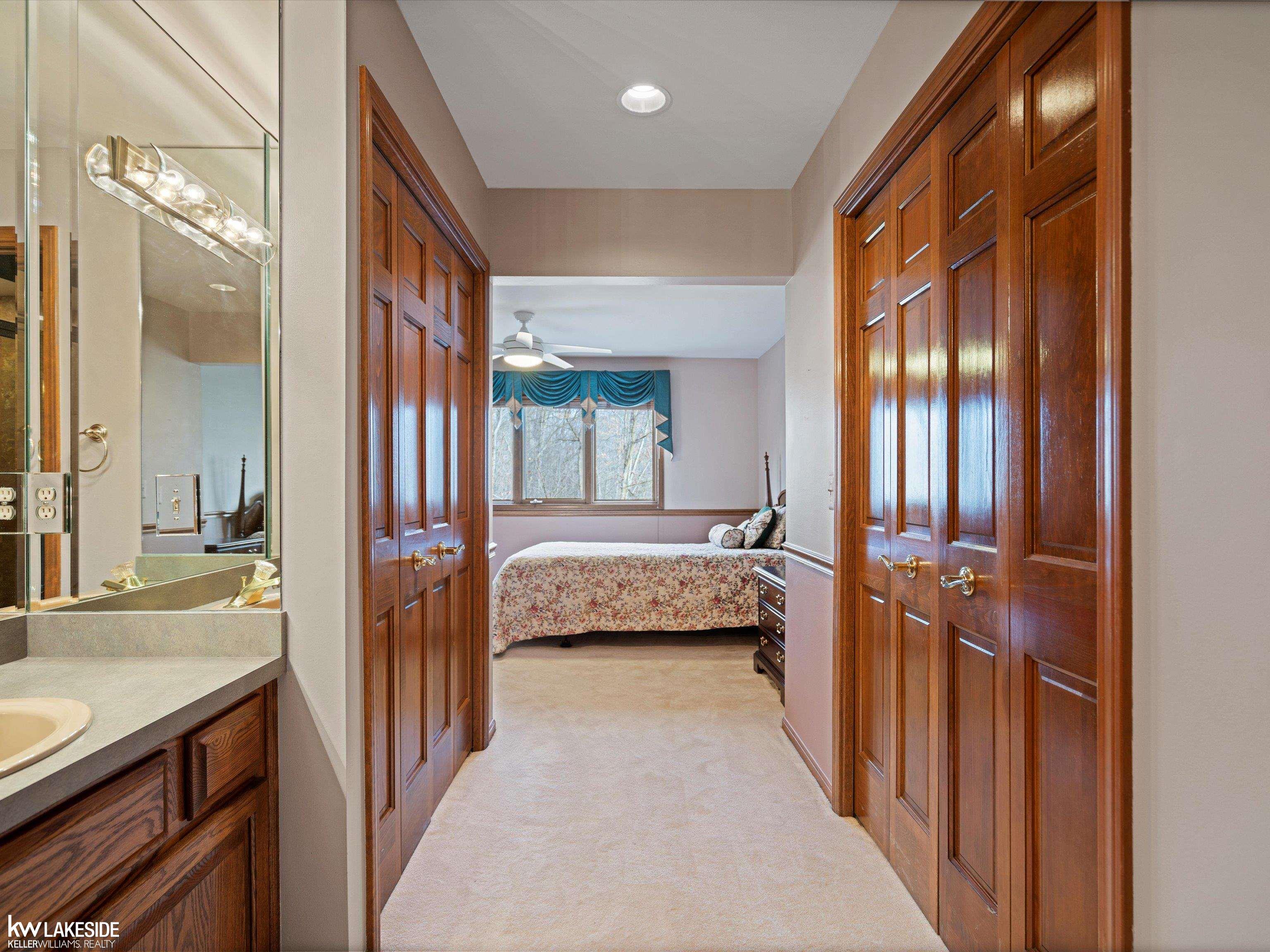 2206 Elm Circle