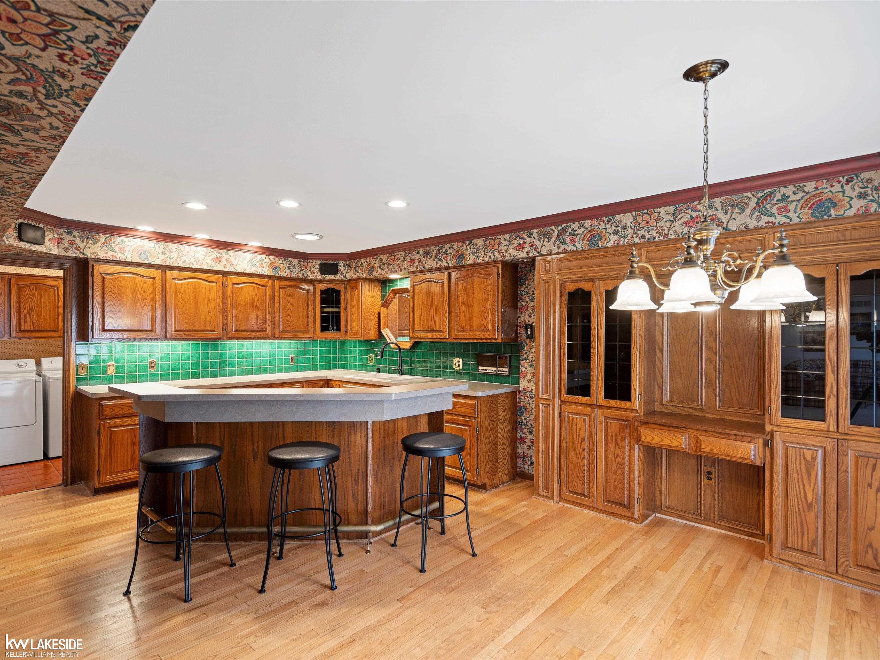 2206 Elm Circle
