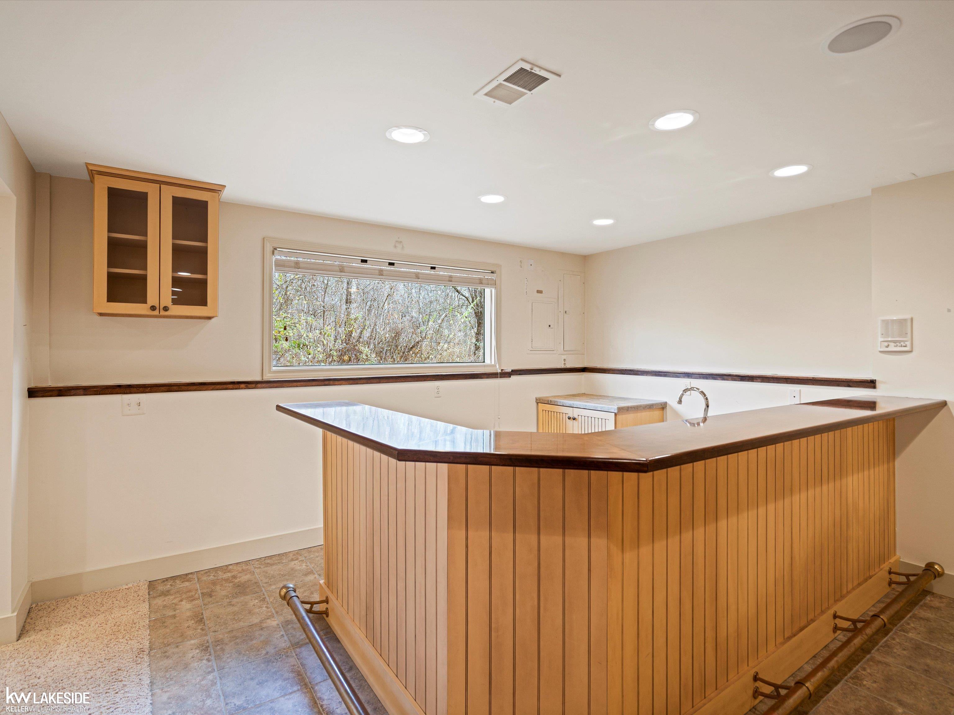 2206 Elm Circle