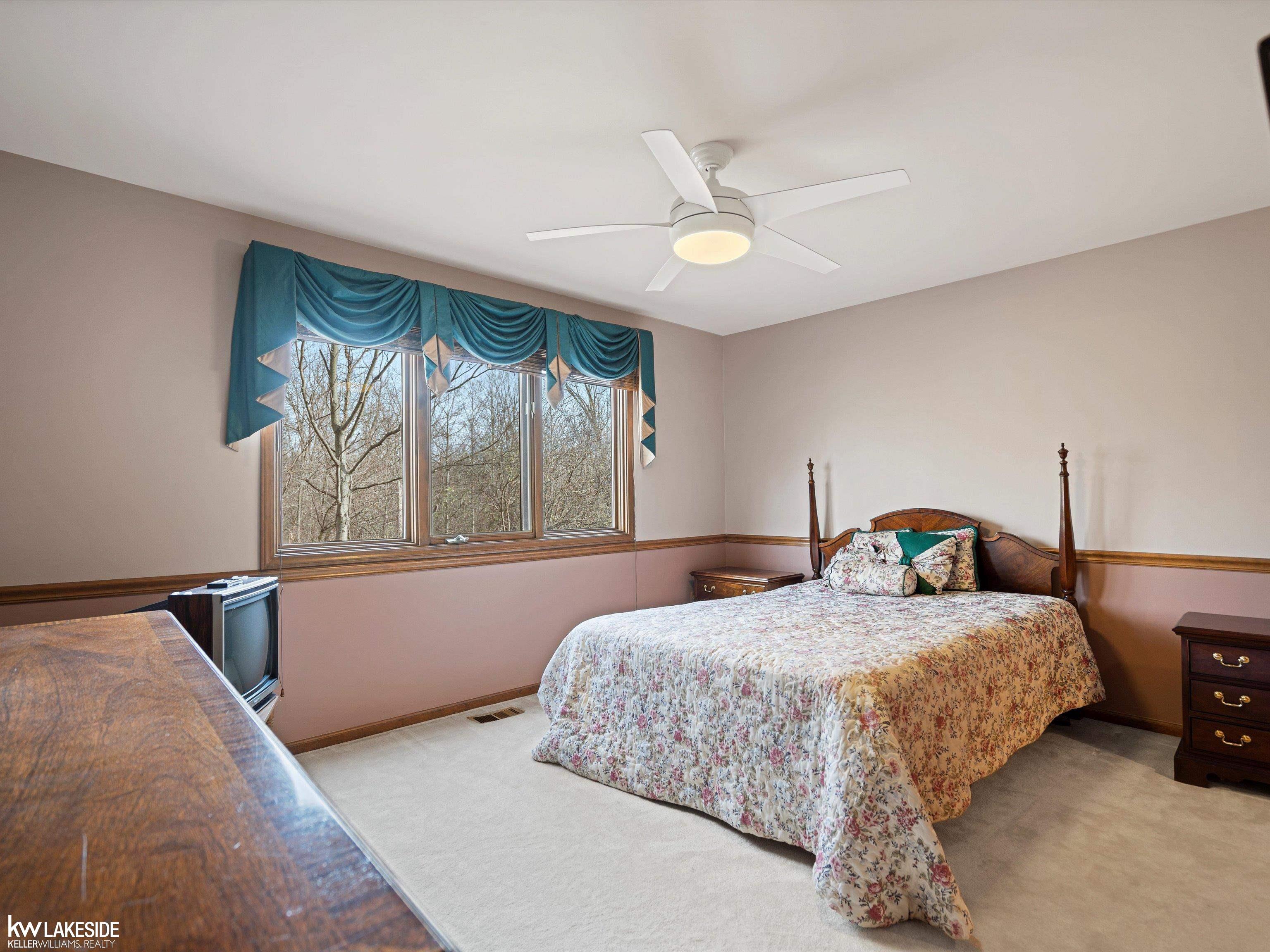2206 Elm Circle
