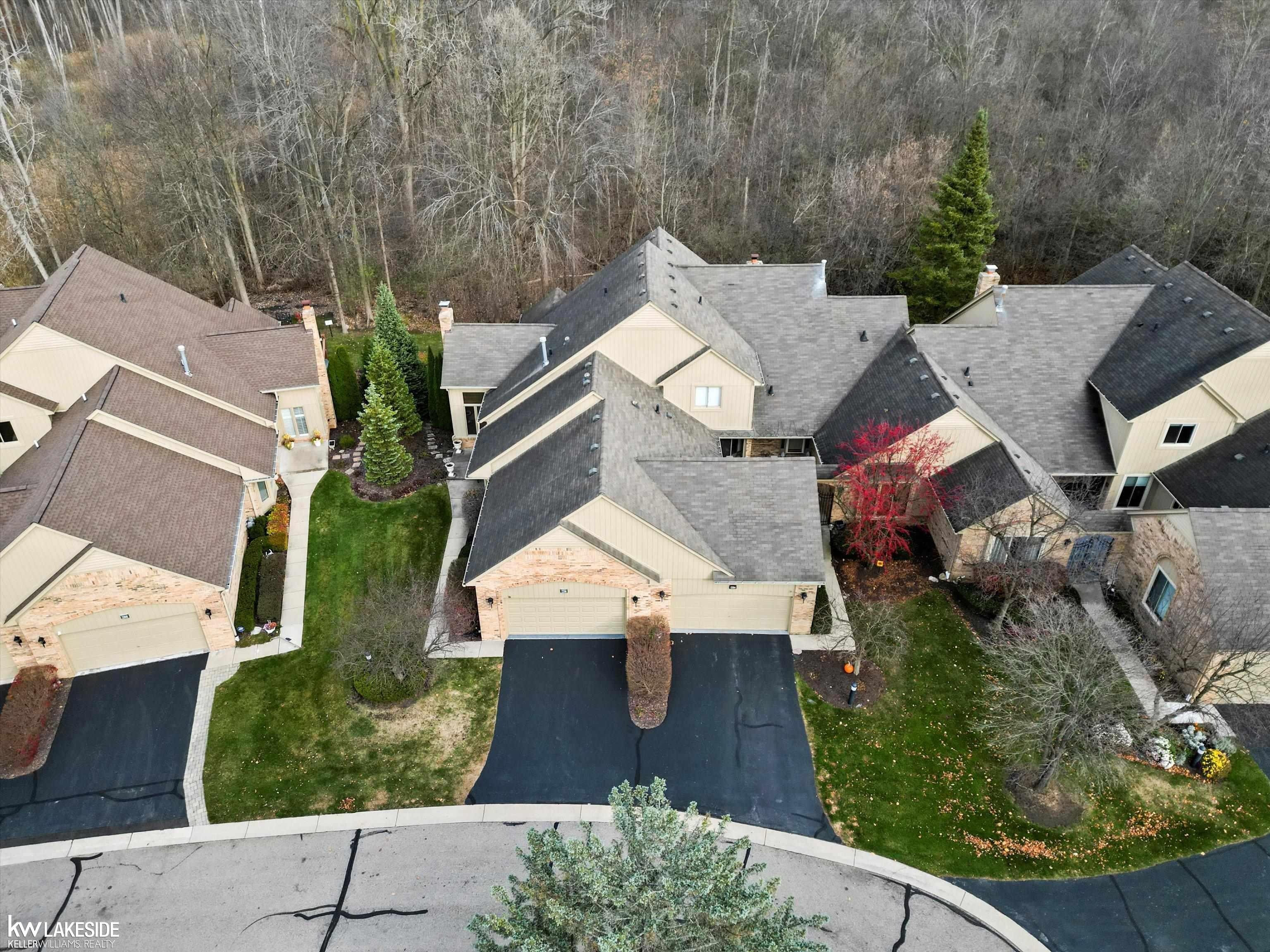 2206 Elm Circle