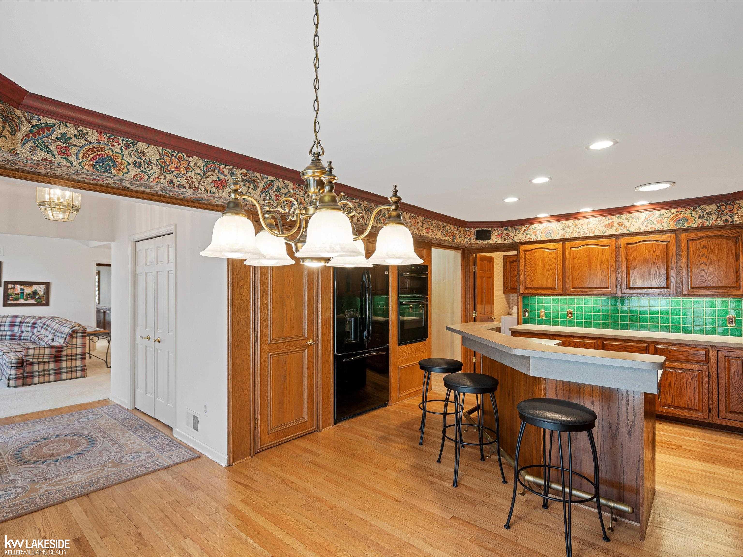 2206 Elm Circle
