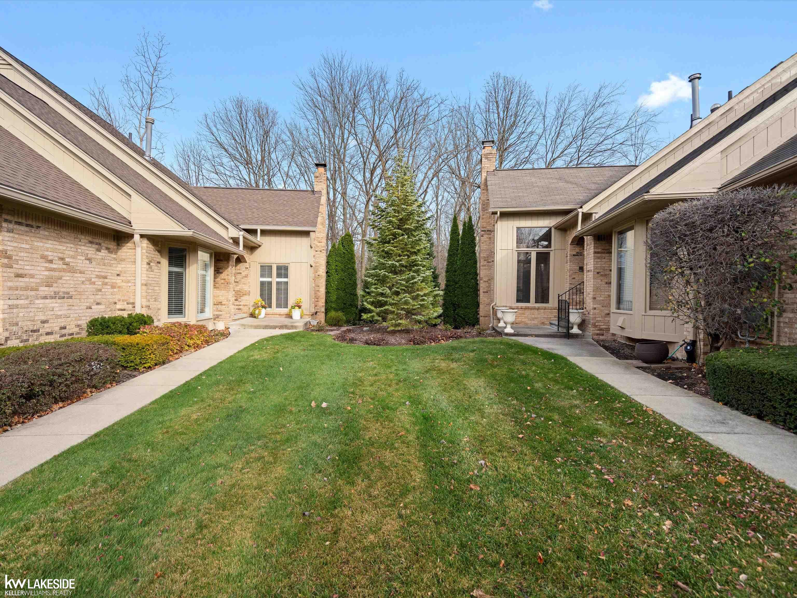 2206 Elm Circle