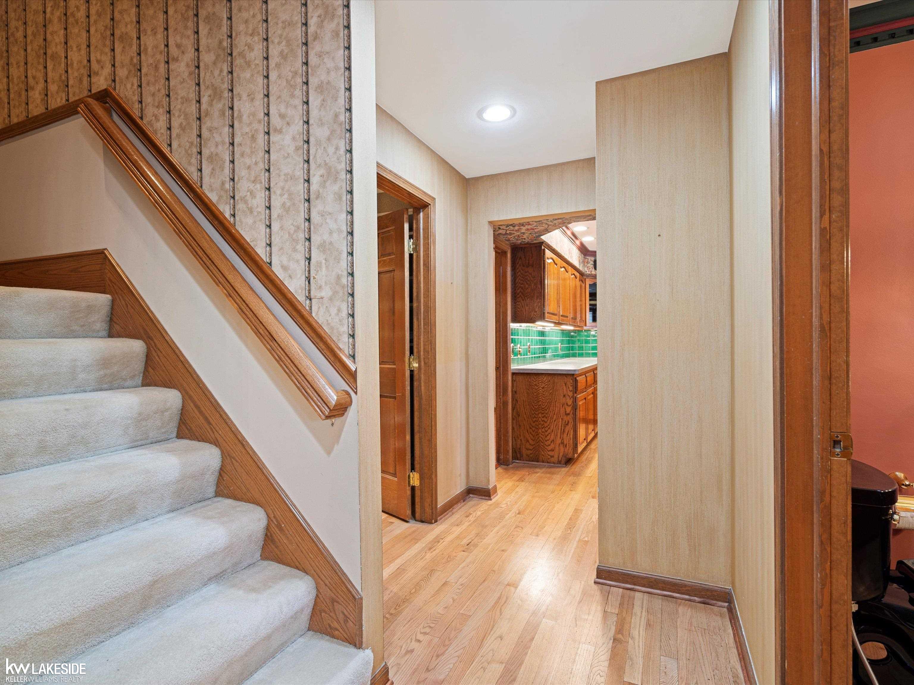 2206 Elm Circle