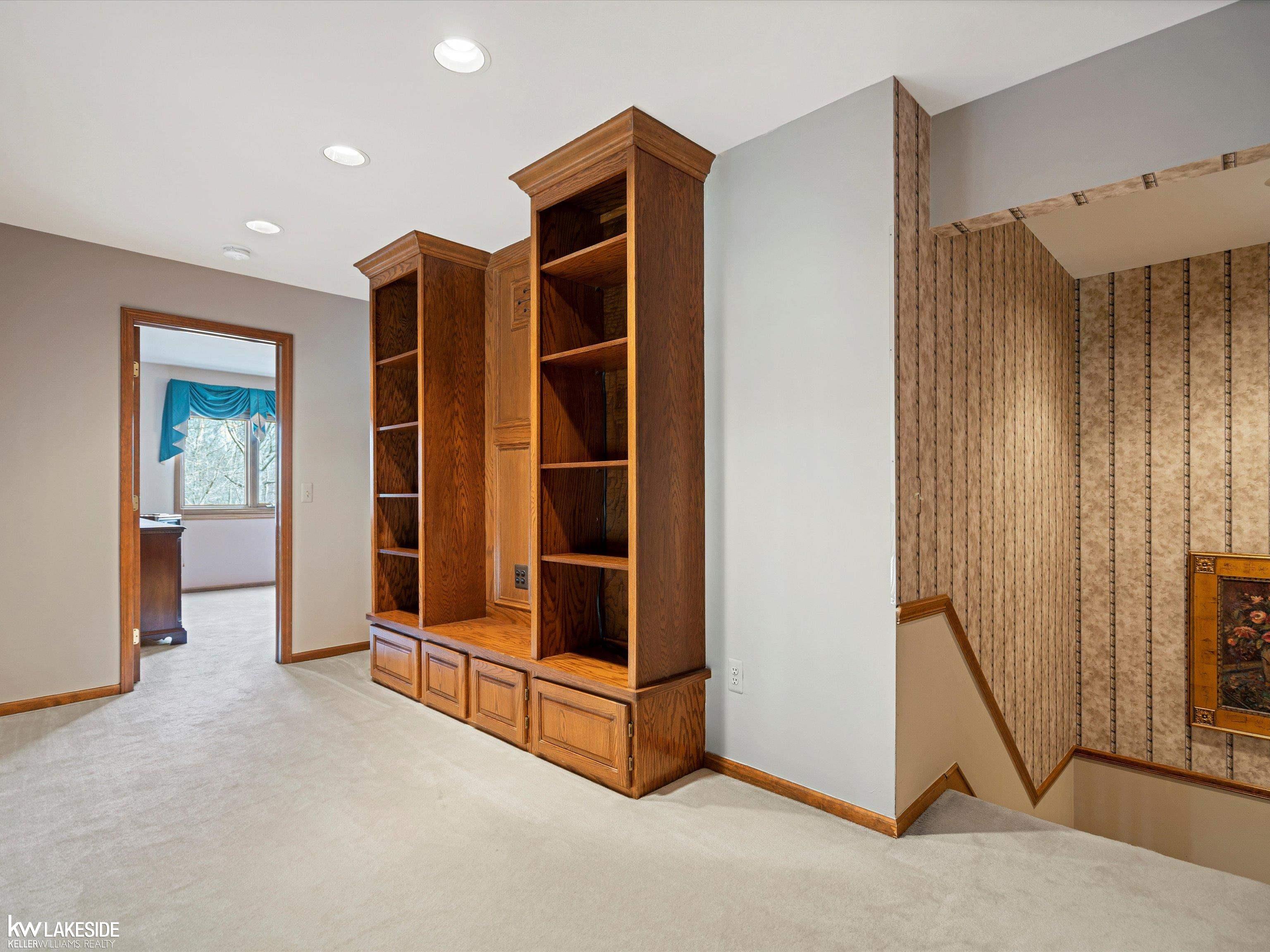 2206 Elm Circle