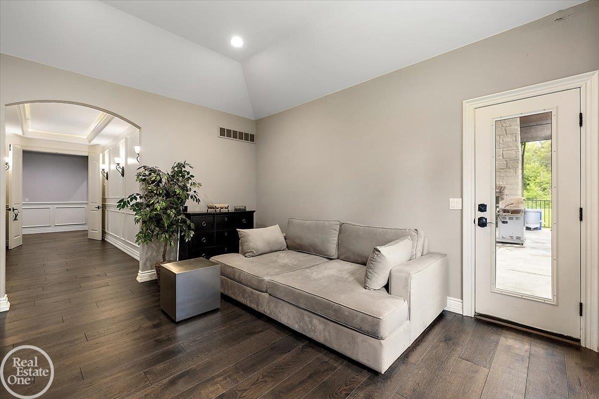 60330 Mount Vernon Road