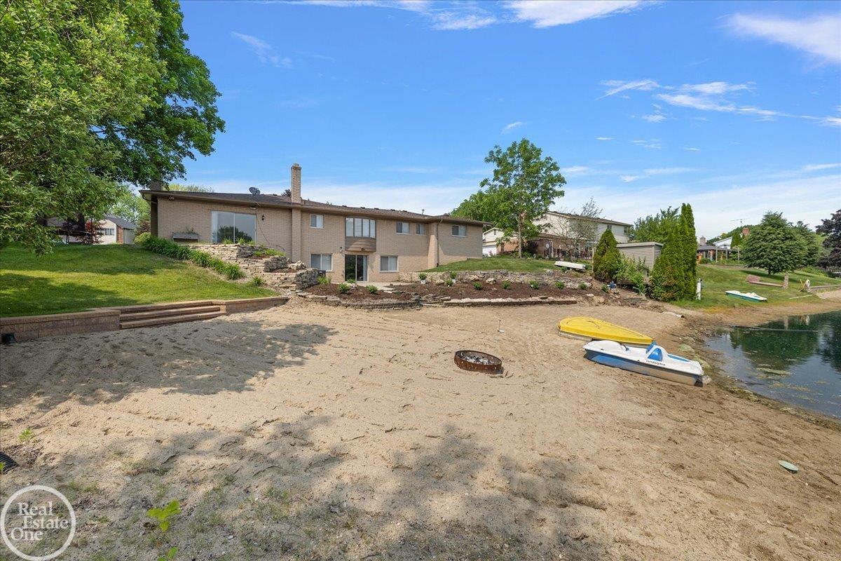 2532 Belle View Drive