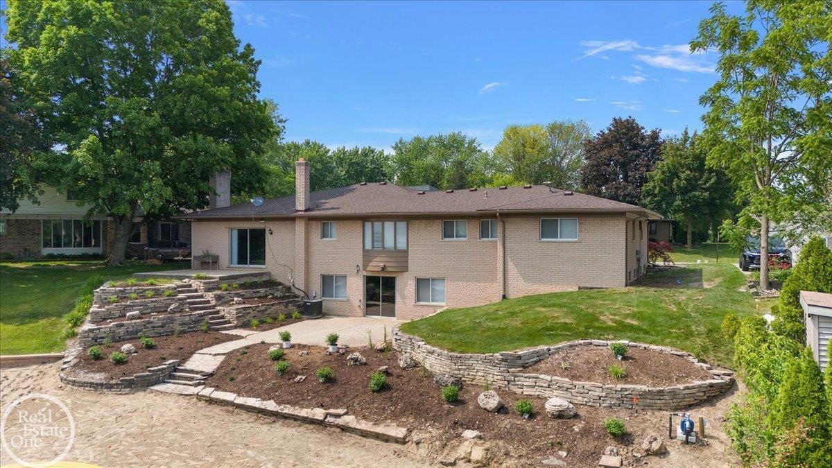 2532 Belle View Drive