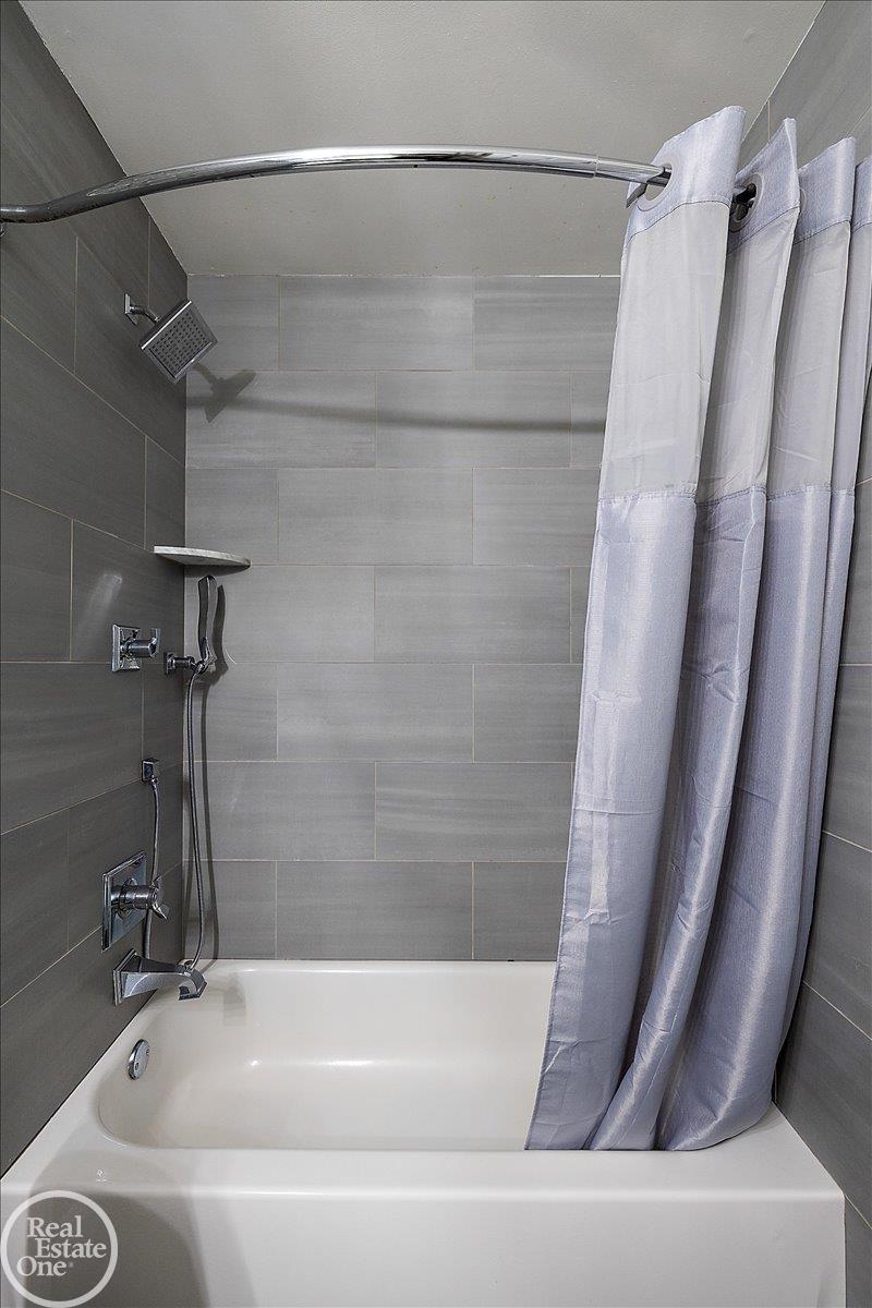 58070 Cyrenus Lane