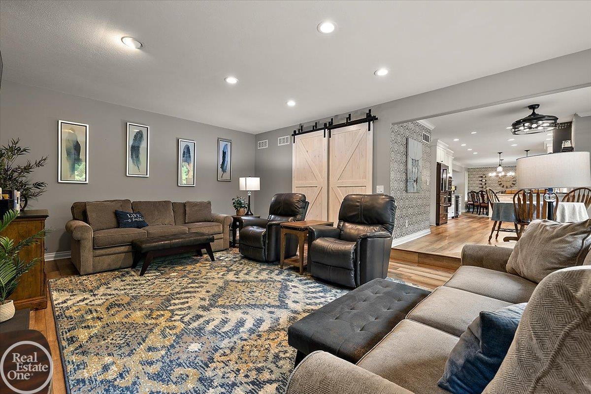 58070 Cyrenus Lane