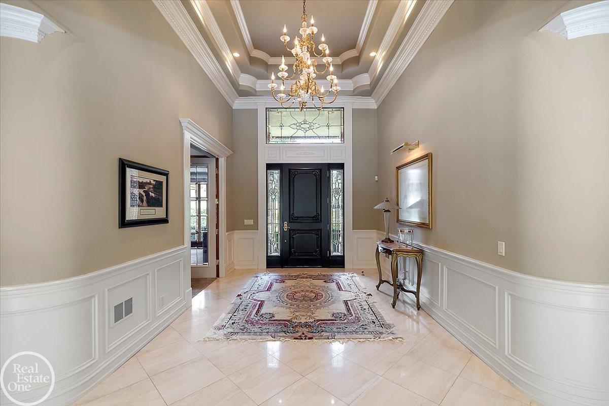 5034 Deer Creek Circle N. Drive