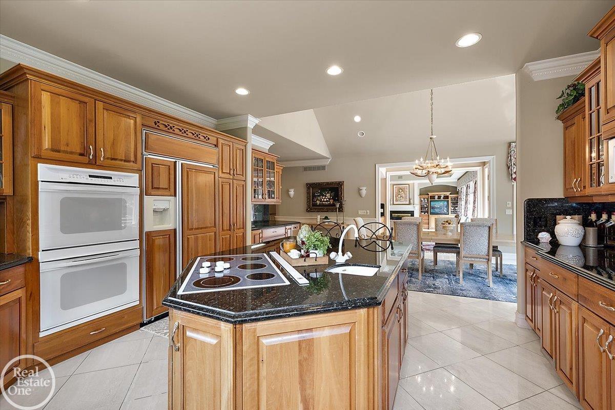 5034 Deer Creek Circle N. Drive