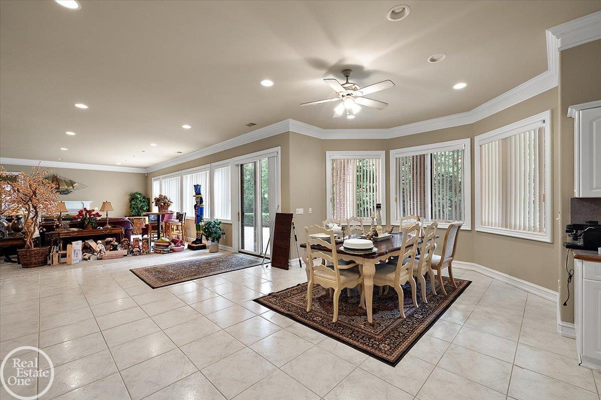 5034 Deer Creek Circle N. Drive