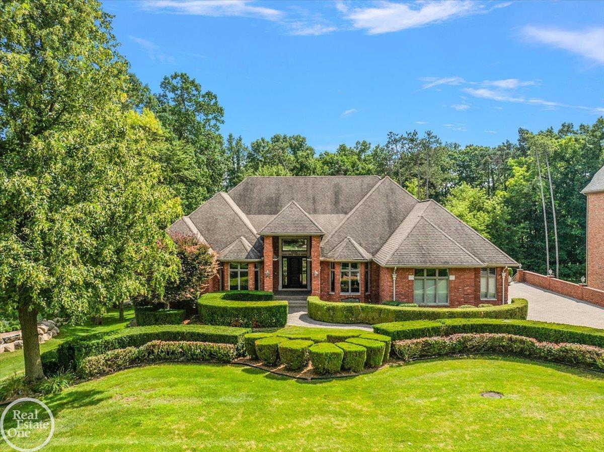 5034 Deer Creek Circle N. Drive