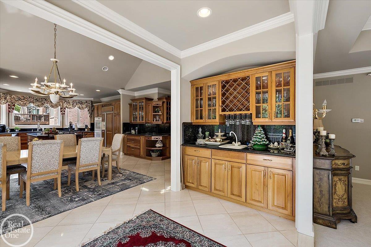5034 Deer Creek Circle N. Drive