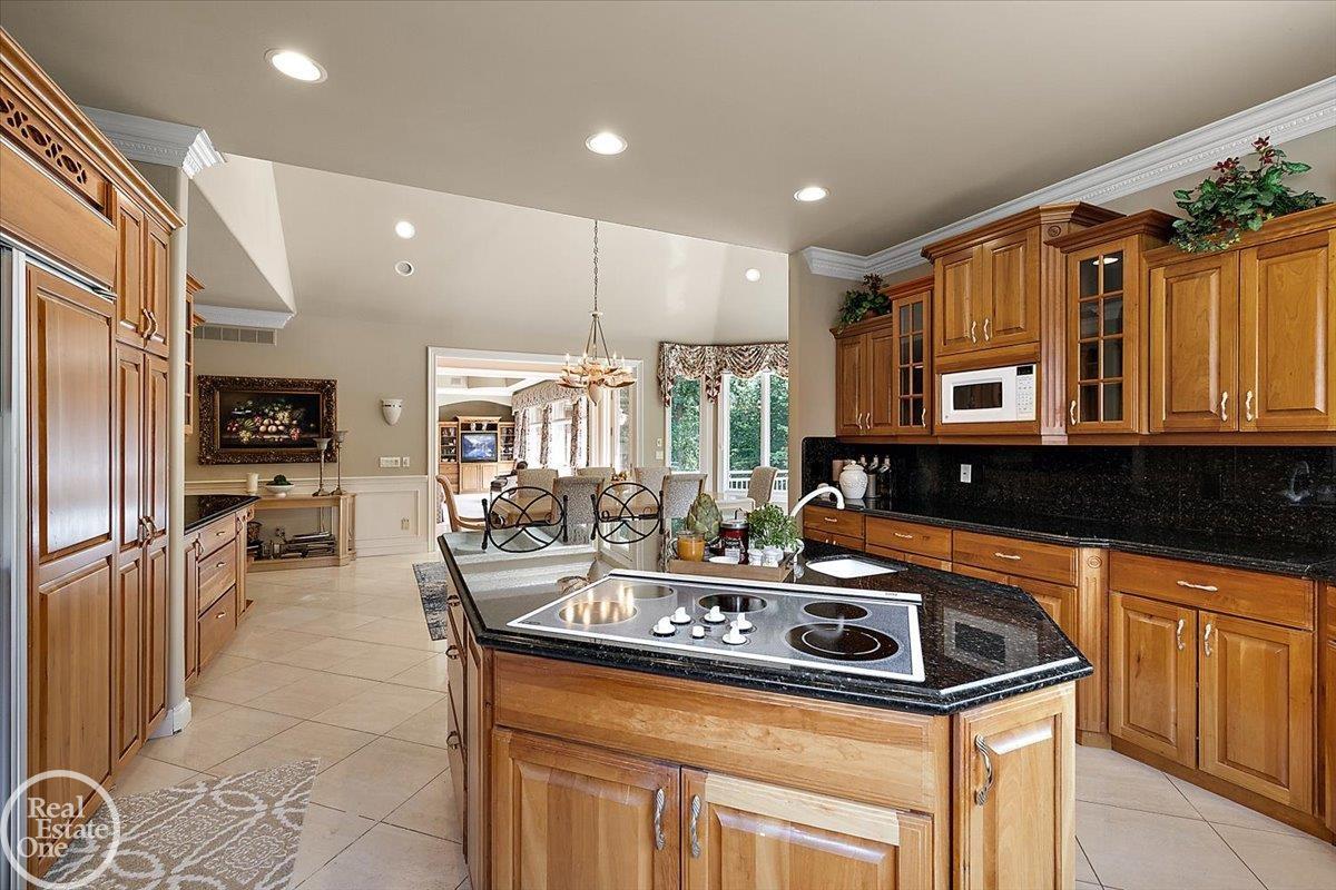 5034 Deer Creek Circle N. Drive