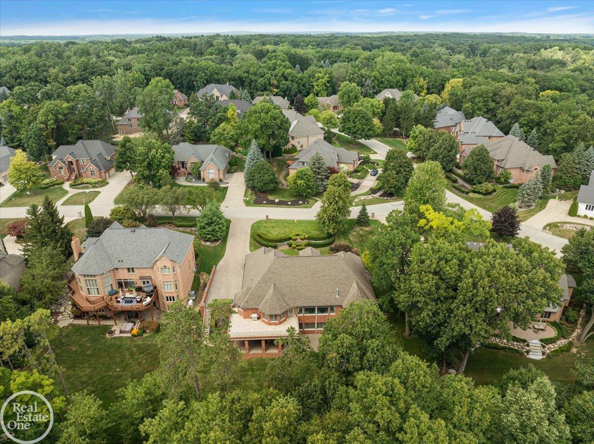 5034 Deer Creek Circle N. Drive