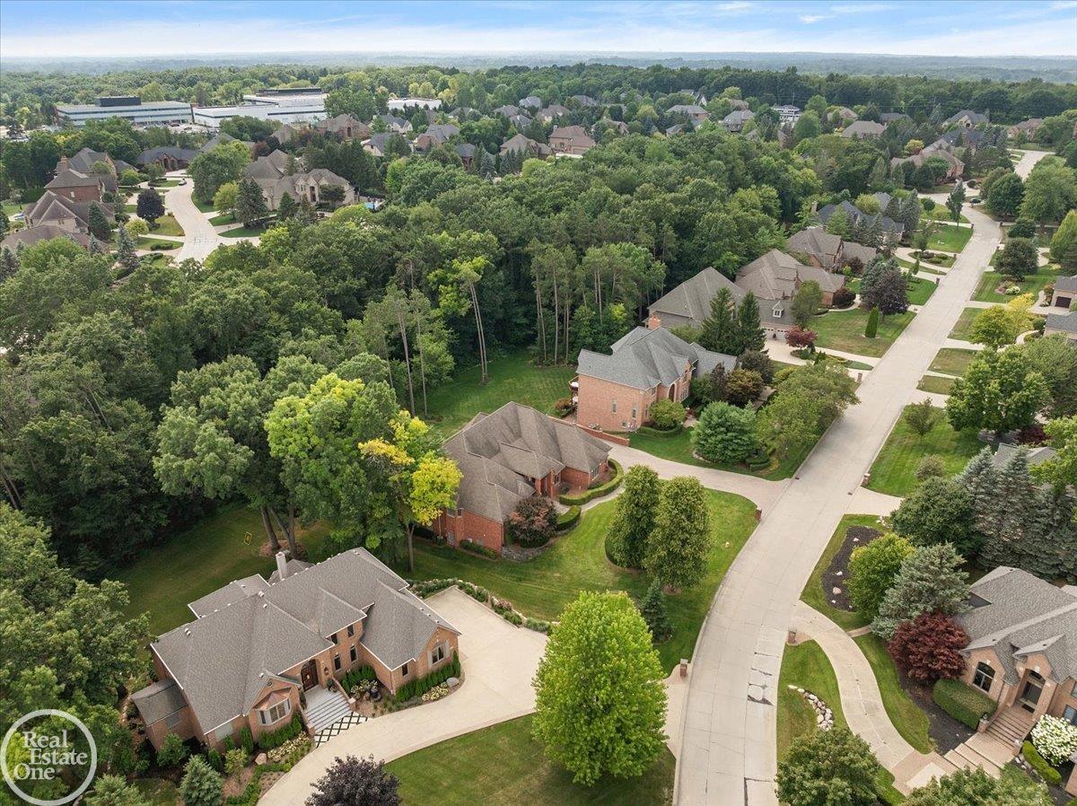 5034 Deer Creek Circle N. Drive